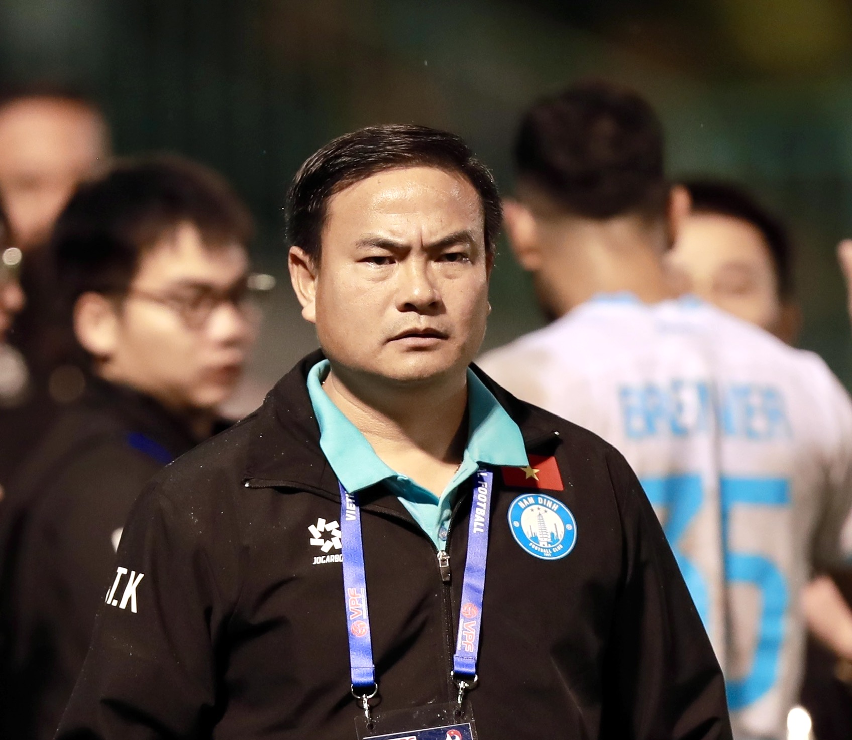 HAGL hòa cực hay Nam Định: Chạy đua tỷ số kịch tính, sao trẻ lại tỏa sáng- Ảnh 4. HAGL hòa cực hay Nam Định: Chạy đua tỷ số kịch tính, sao trẻ lại tỏa sáng - Ảnh 4.