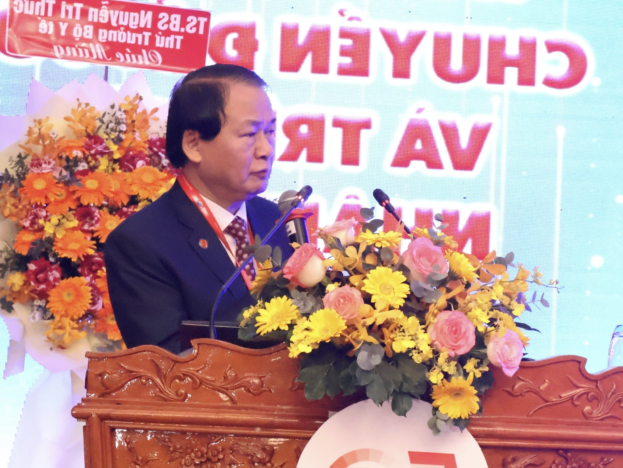 Người tăng huyết áp nên làm gì để tránh biến chứng suy thận, nhồi máu cơ tim? - Ảnh 1.