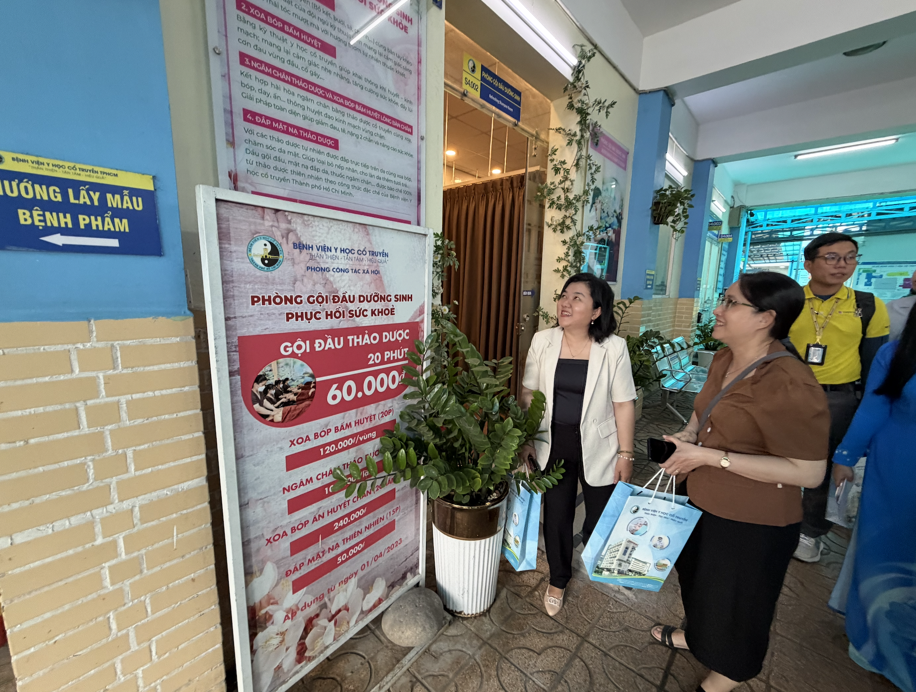 Medical tourism in Ho Chi Minh City has potential but is not effective - Photo 2. Du lịch y tế TP.HCM tiềm năng nhưng chưa hiệu quả- Ảnh 2.