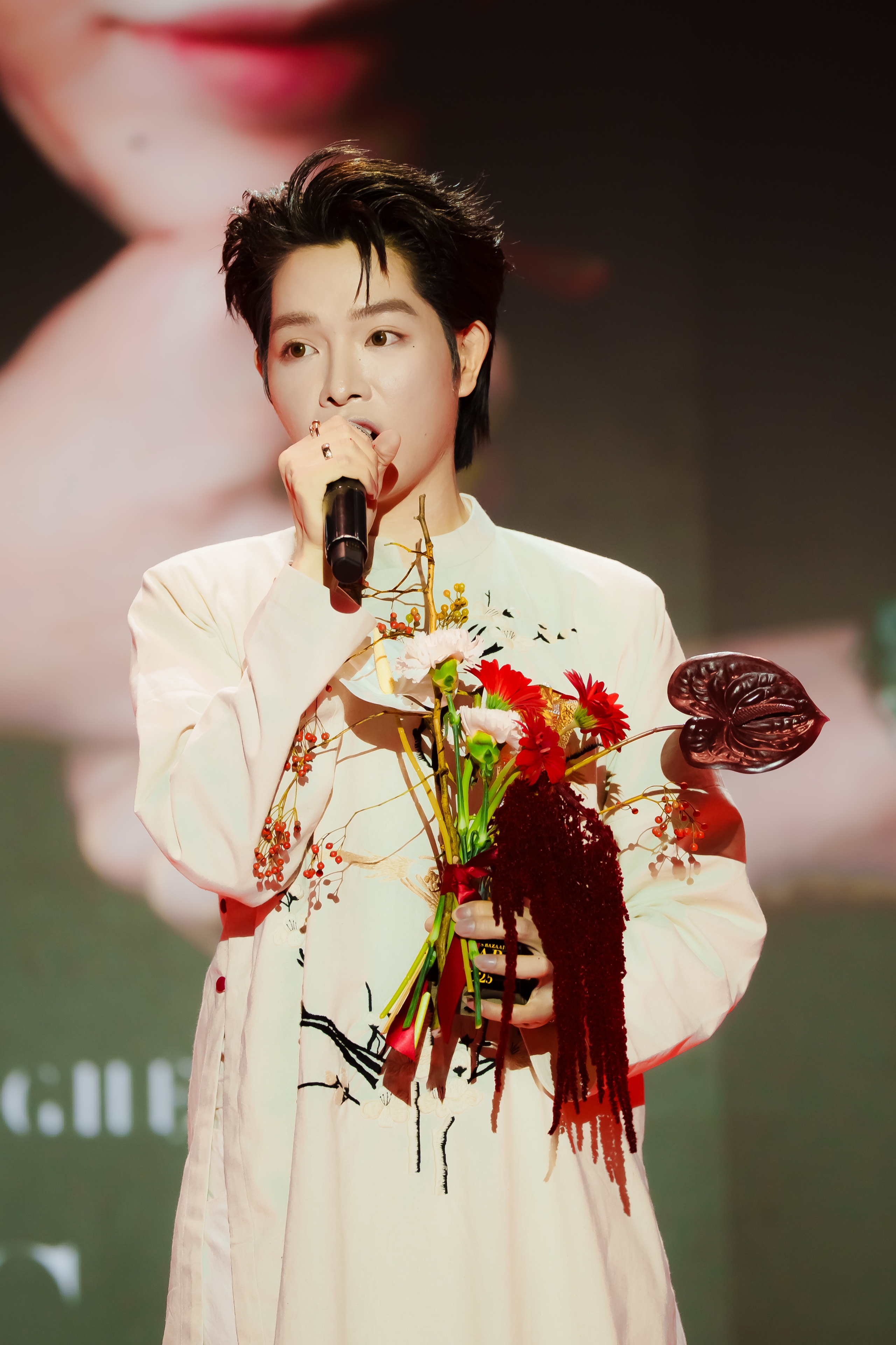 Nhạc sĩ Nguyễn Văn Chung đón tin vui - Ảnh 5.