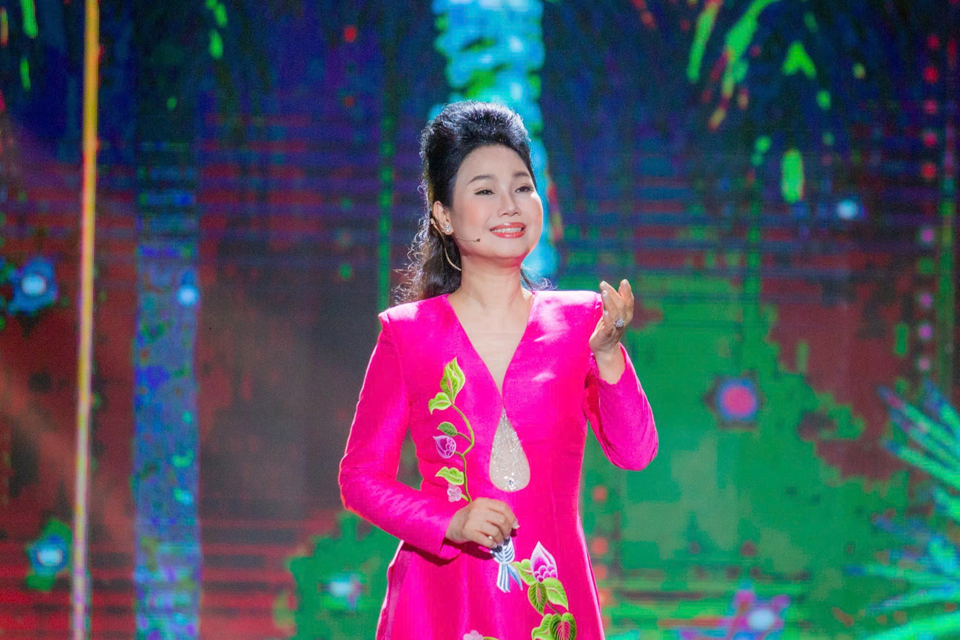 Ca sĩ Mưa bụi thùy Trang và hành trình tìm đến nhạc Phật giáo an lạc - Ảnh 2.