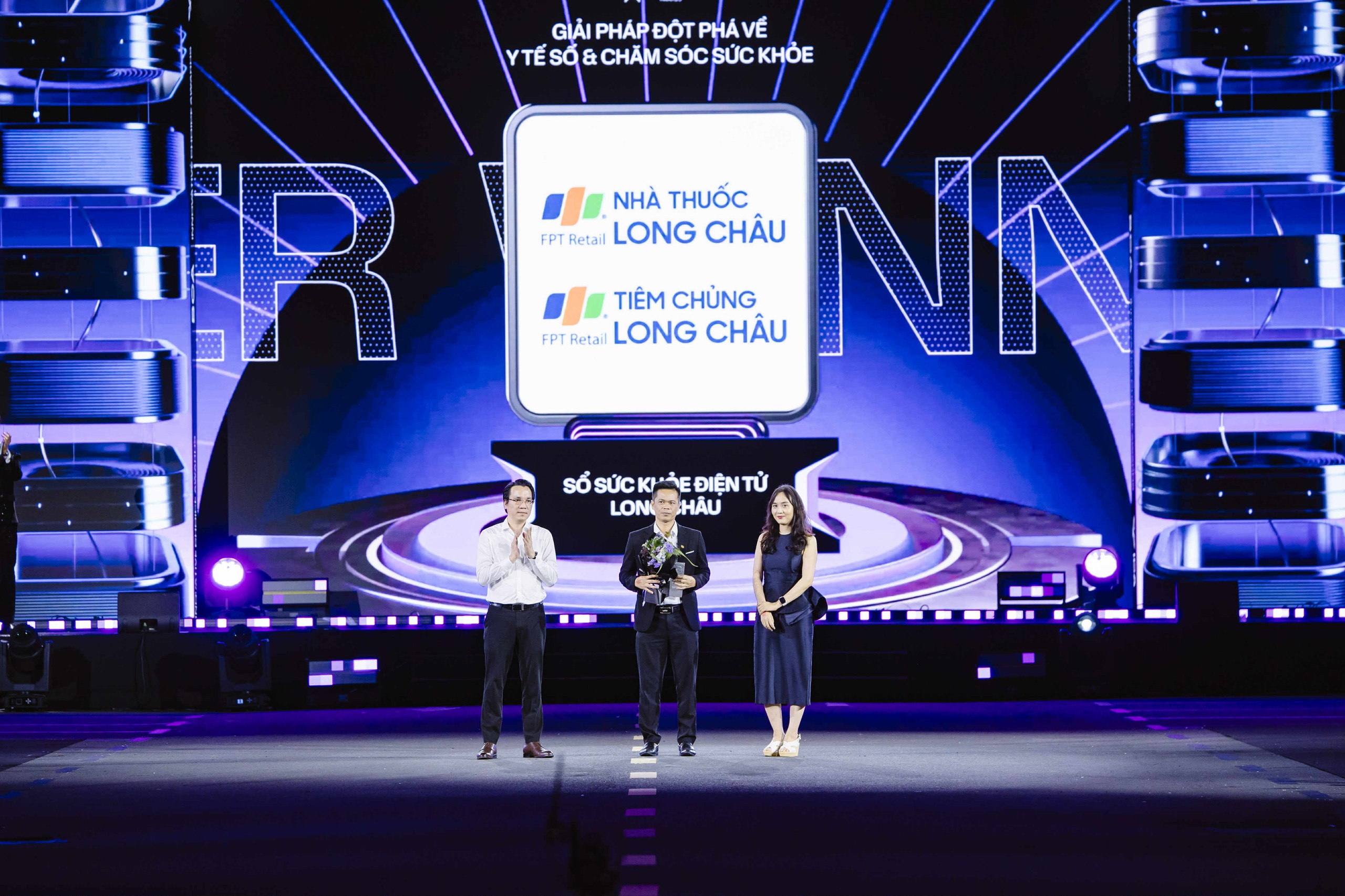Long Châu Được Vinh Danh Tại Better Choice Awards 2025 Long Châu Được Vinh Danh Tại Better Choice Awards 2025 - Ảnh 1.