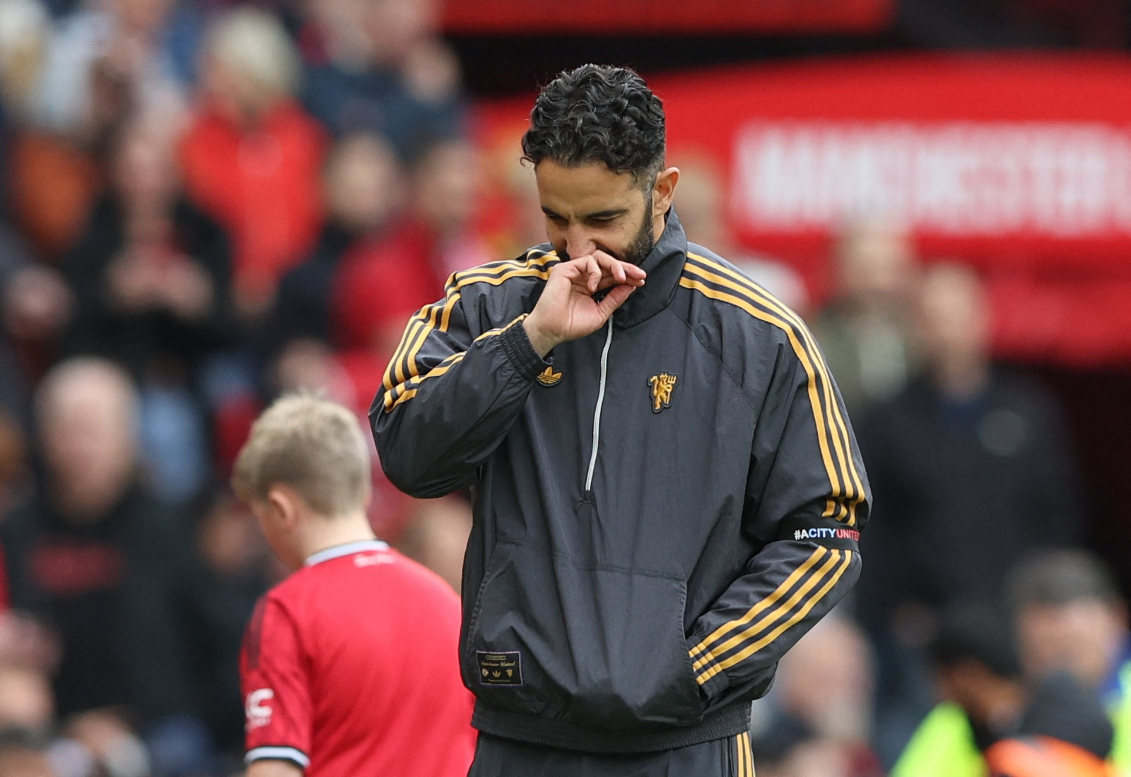 ភ្ញាក់ផ្អើលខ្លាំងព្រោះ M.U ឈ្នះយ៉ាងងាយដូចមិនធ្លាប់មាន តើគ្រូបង្វឹក Amorim មានការផ្លាស់ប្តូរអ្វី? - រូបថត ១. Quá kinh ngạc vì M.U thắng dễ chưa từng thấy, HLV Amorim đã cải tổ những gì?- Ảnh 1.