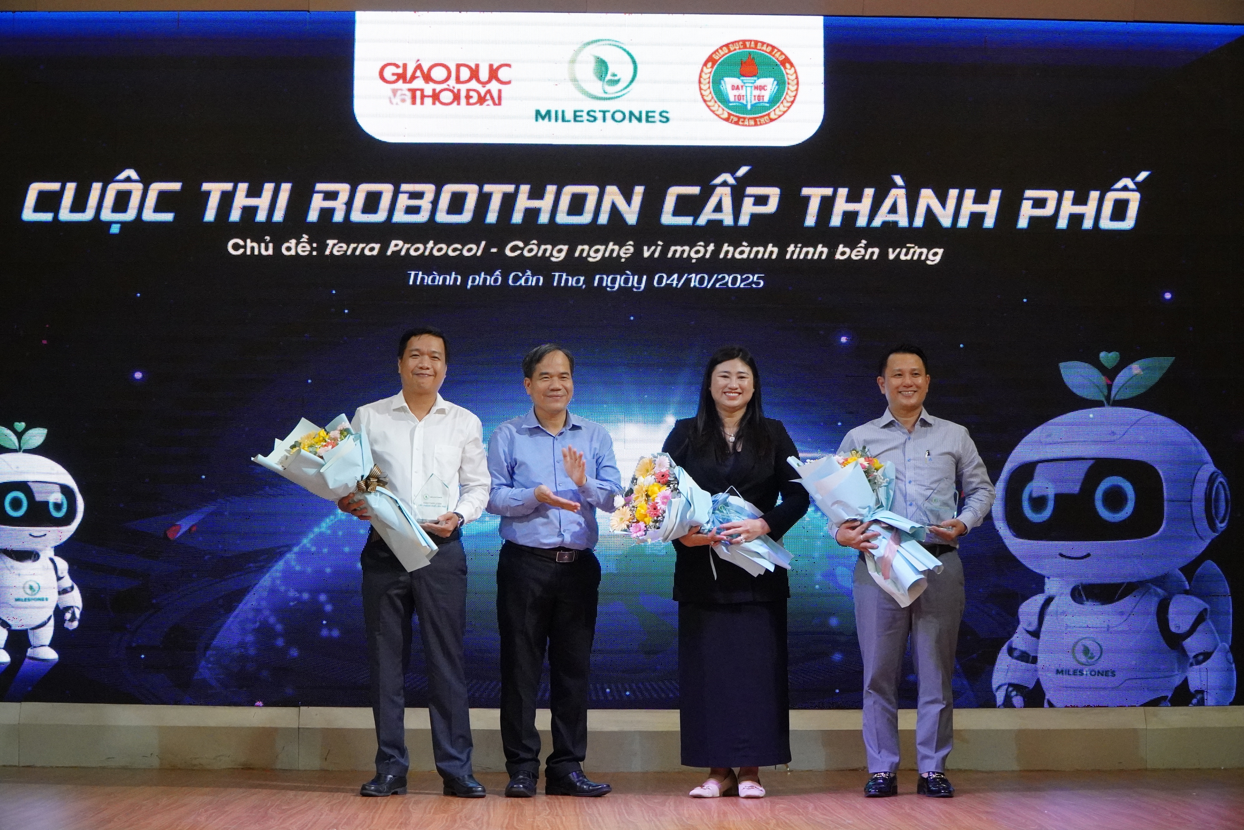 Cần Thơ tìm học sinh giỏi Robothon - Ảnh 1.