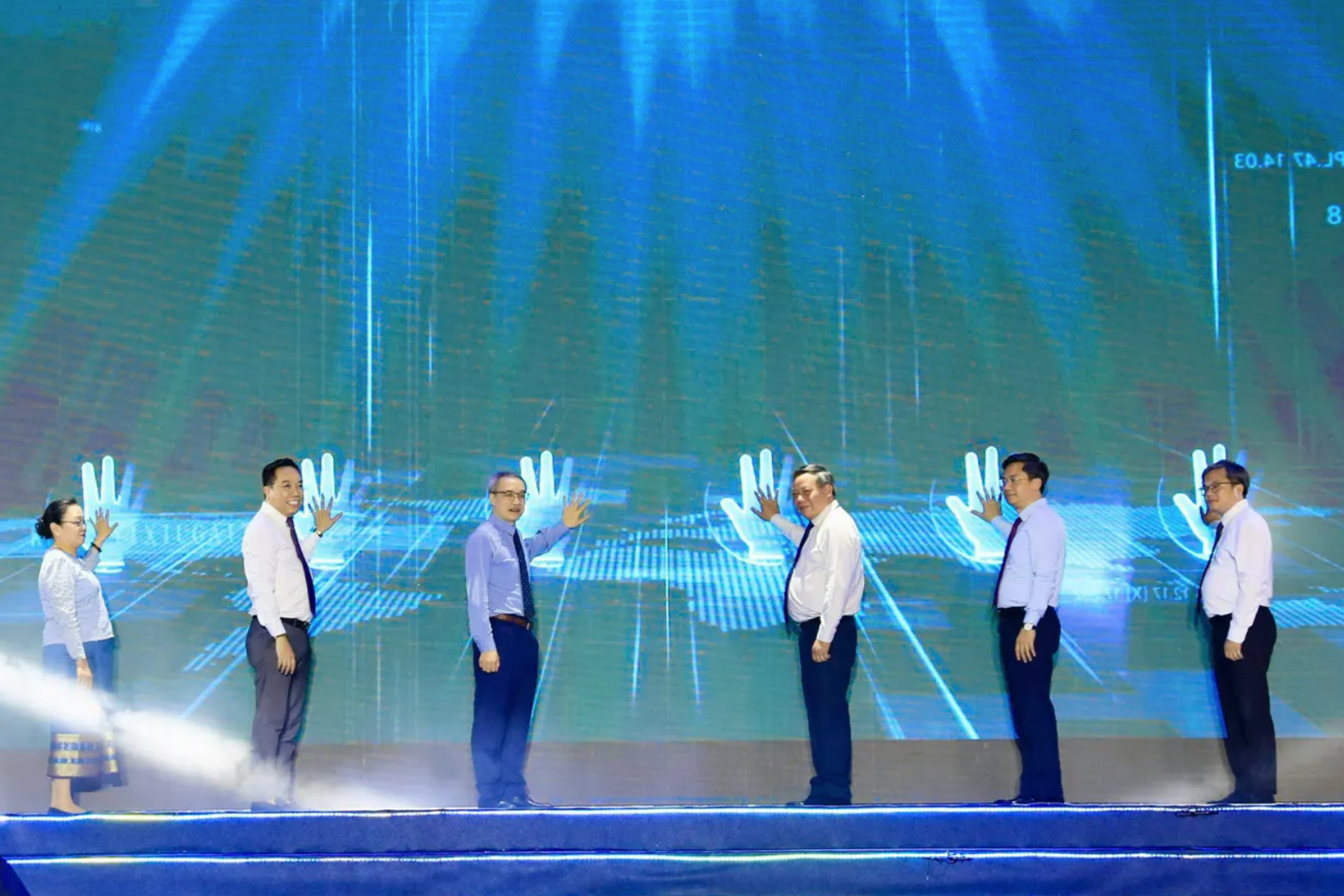 Phó chủ tịch Hà Nội: 'Hội sách khơi dậy niềm đam mê đọc sách trong cộng đồng' - Ảnh 1.