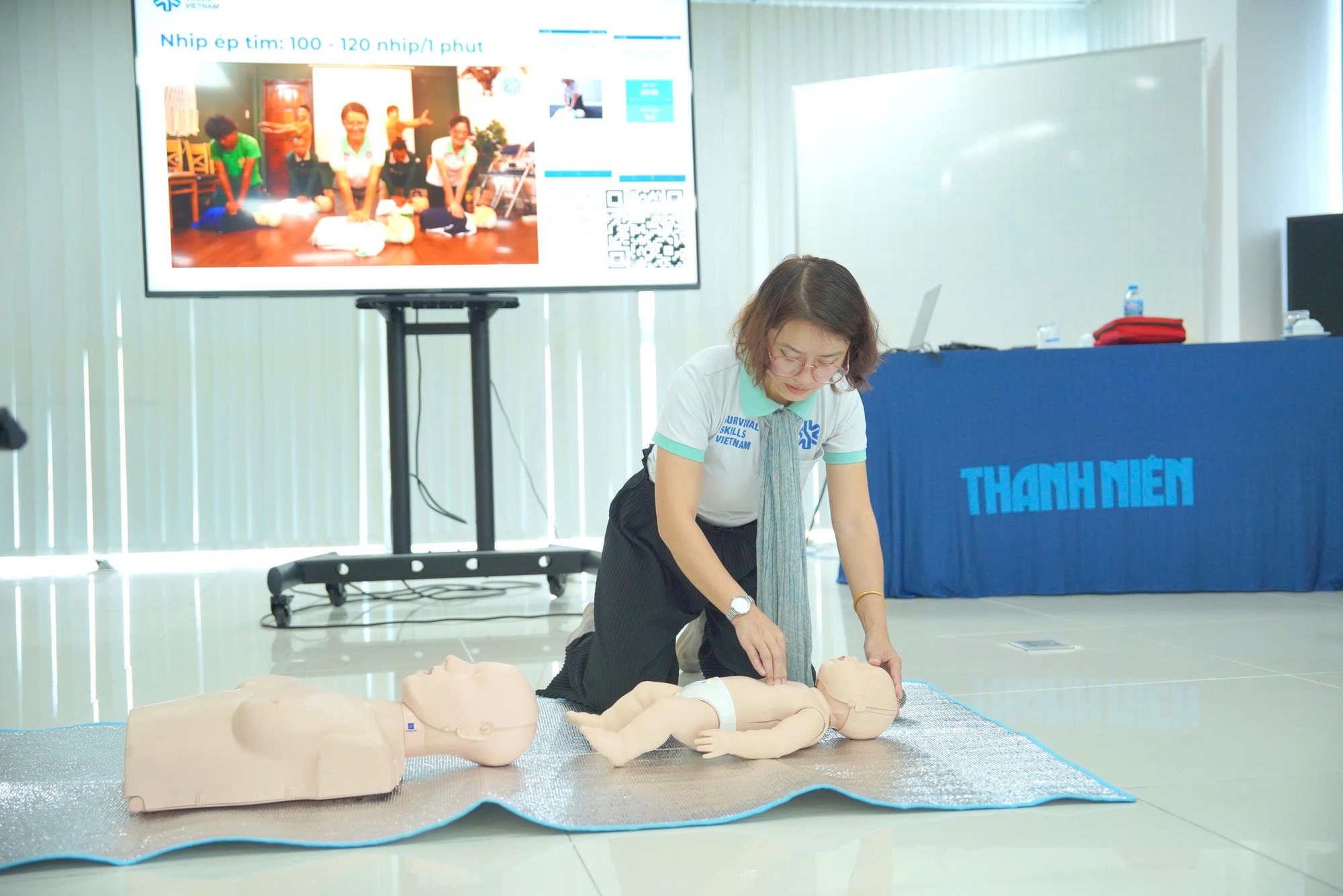 Nếu thấy một người đột quỵ, bạn cần làm gì? - Ảnh 1.