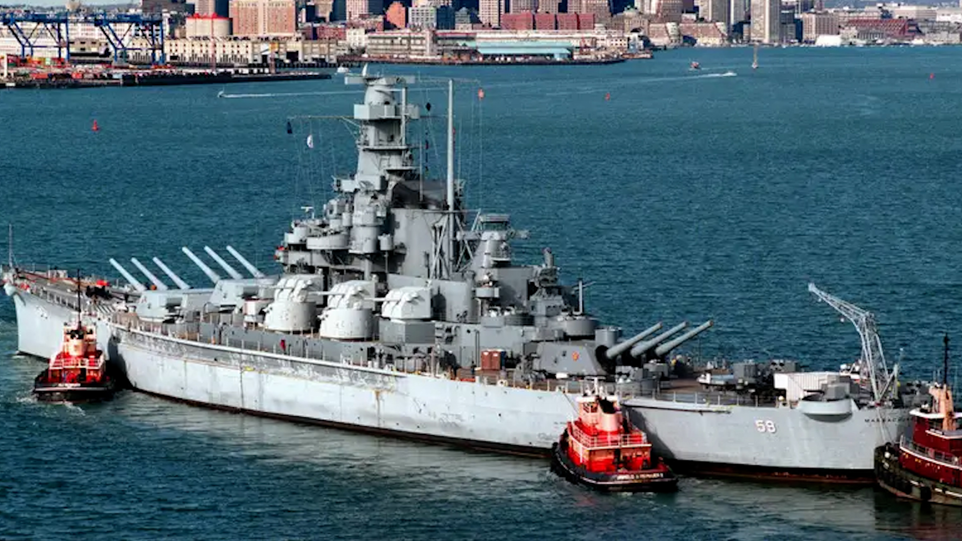 Tổng thống Trump n&ecirc;u &yacute; tưởng đưa thiết gi&aacute;p hạm trở lại - Ảnh 1.