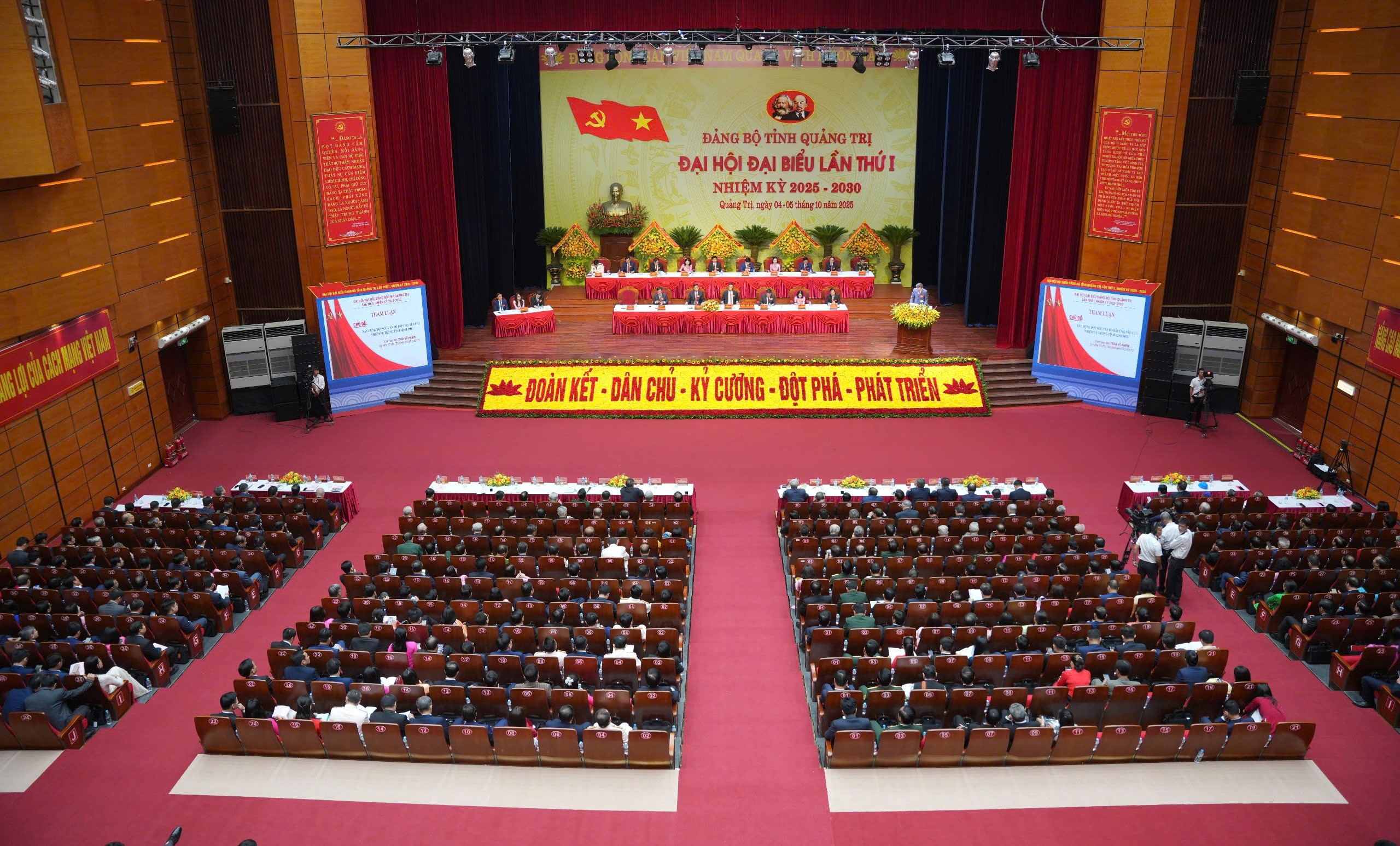 Quảng Trị phải đặt mục tiêu trở thành trung tâm năng lượng,logistics và du lịch đặc sắc- Ảnh 1.