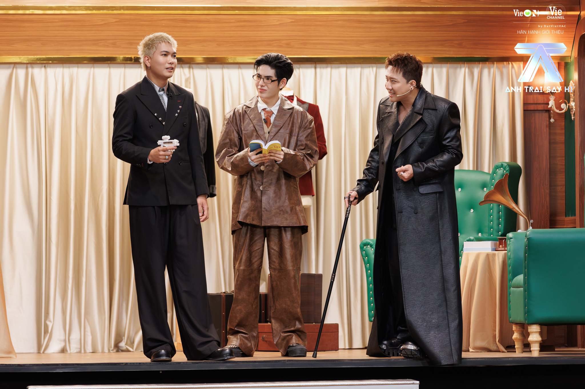 Karik ត្រូវបាន 'ឯកោ' បាននិយាយថាថ្ងៃដ៏សោកសៅបំផុតគឺនៅពេលដែលគាត់បានចូលរួមក្នុង 'Anh trai say hi' - រូបថត 1 ។ Karik bị 'cô lập', nói ngày buồn nhất là khi tham gia 'Anh trai say hi'- Ảnh 1.