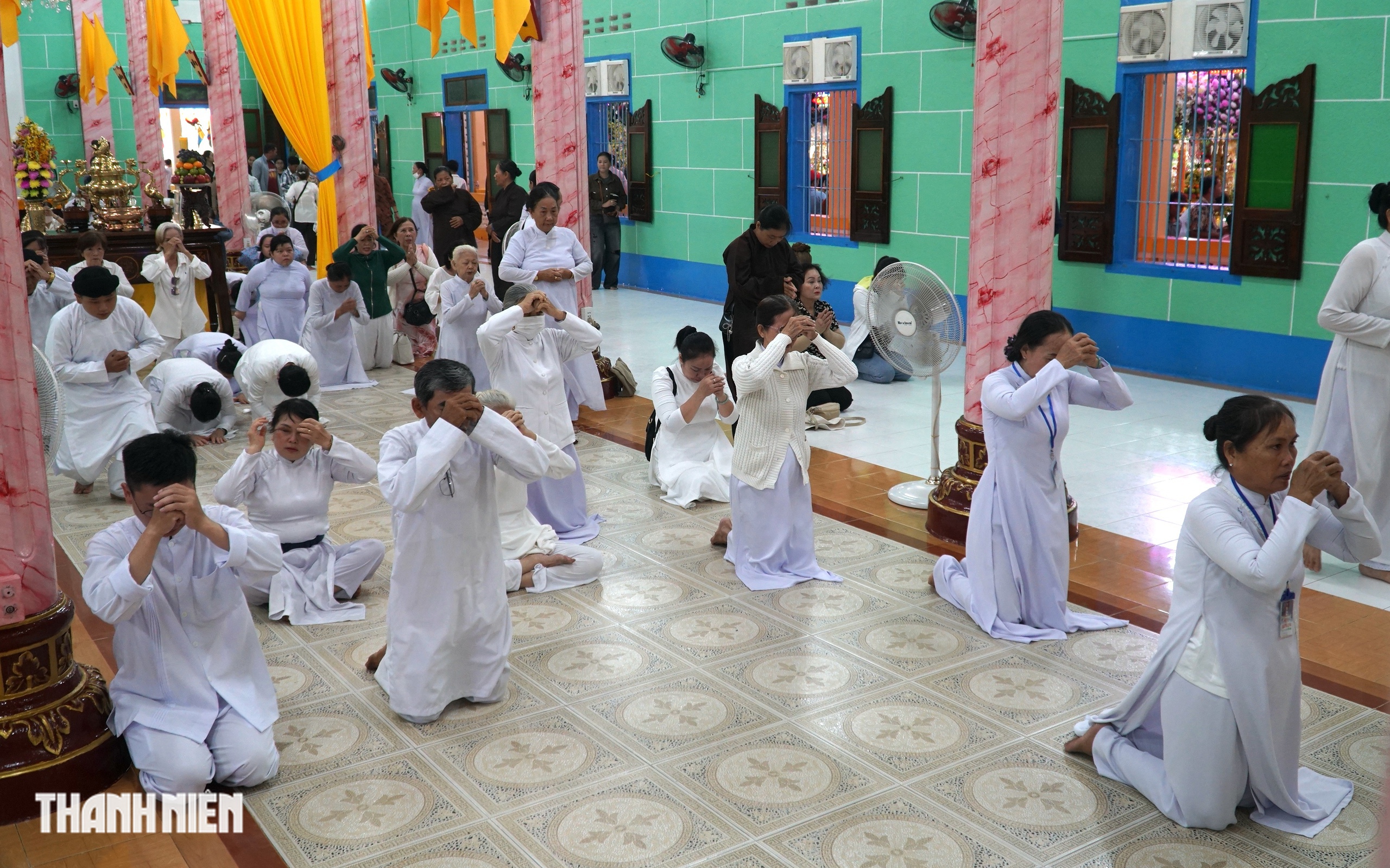 Đại lễ Hội yến Diêu Trì Cung 2025: Người hành hương ồ ạt đến Toà Thánh - Ảnh 7.