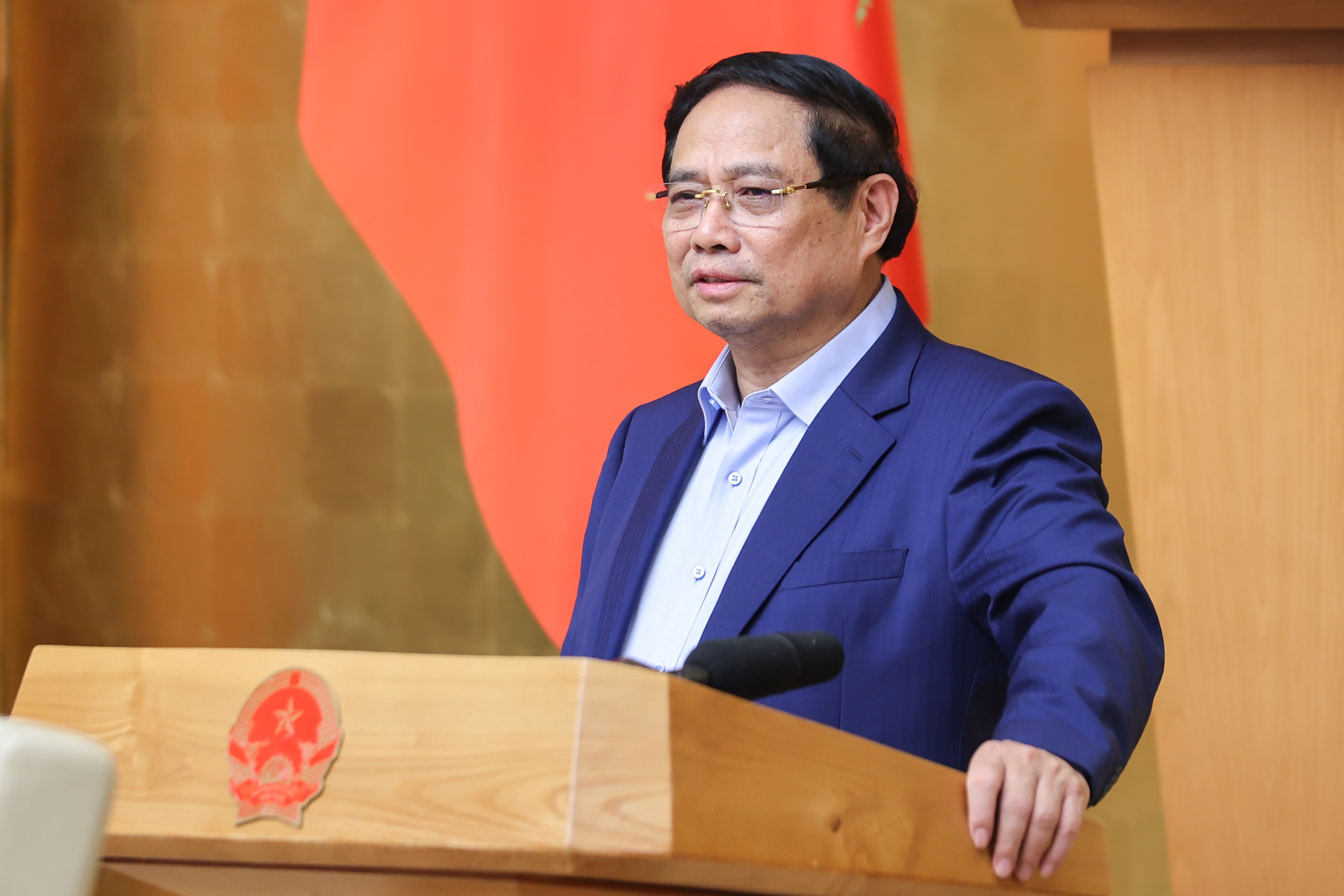 Thủ tướng: Tăng cường quản lý, kiểm soát giá nhà đất- Ảnh 1.