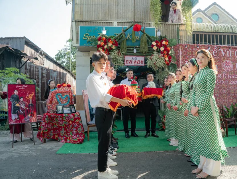 Đ&aacute;m cưới miền T&acirc;y của c&ocirc; d&acirc;u g&acirc;y sốt , t&aacute;i hiện phong c&aacute;ch thập ni&ecirc;n 1990 - Ảnh 3.