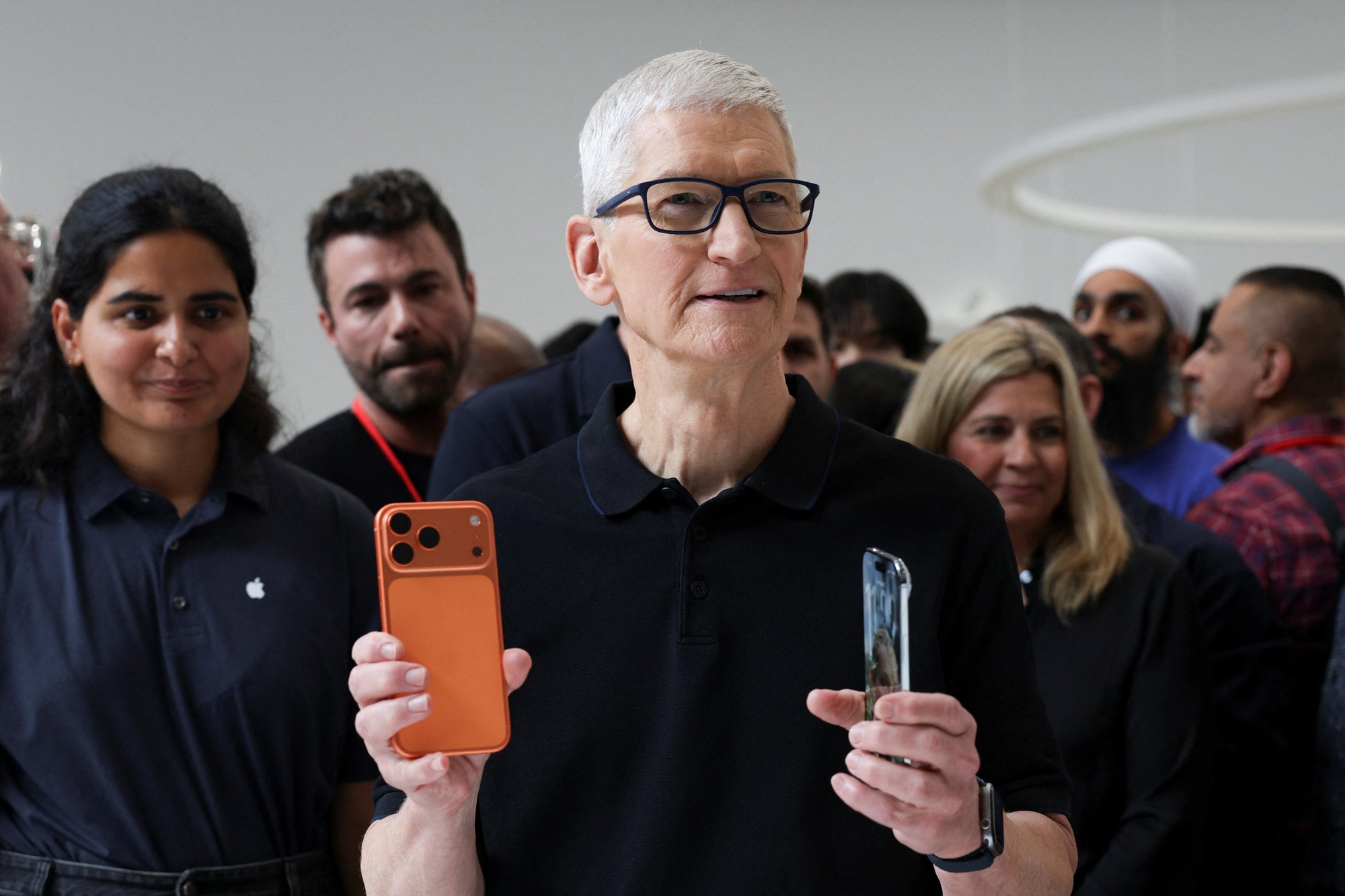 iPhone 17 bán chạy chưa từng có, Samsung âm thầm 'đếm tiền' - Ảnh 1.