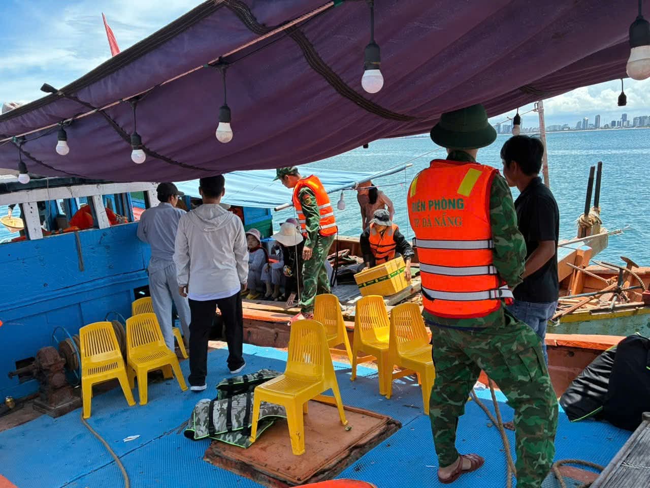 Đà Nẵng: Du khách cần biết 'sự thật' về tour câu mực đêm quảng cáo rầm rộ- Ảnh 2.