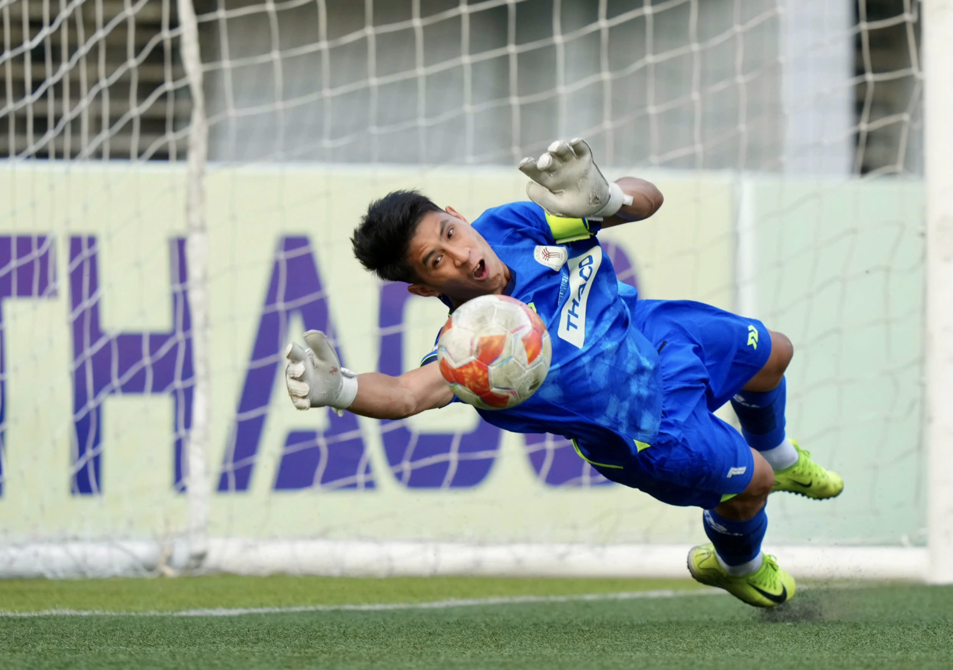Thủ môn hay nhất giải Thanh Niên sinh viên được gọi lên đội tuyển Lào: Quyết đấu Malaysia