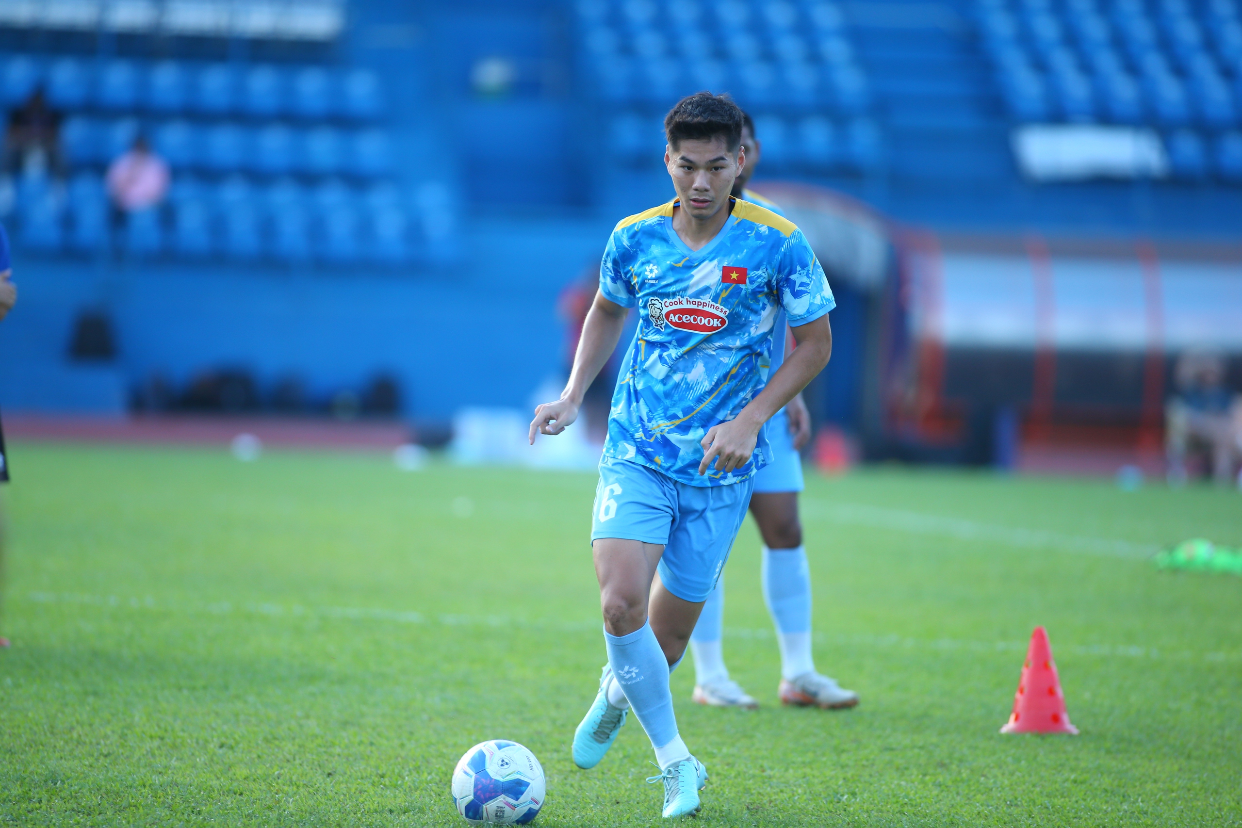 Hàng thủ đội tuyển Việt Nam lung lay: Còn nhân tố U.23, thầy Kim đừng lãng quên