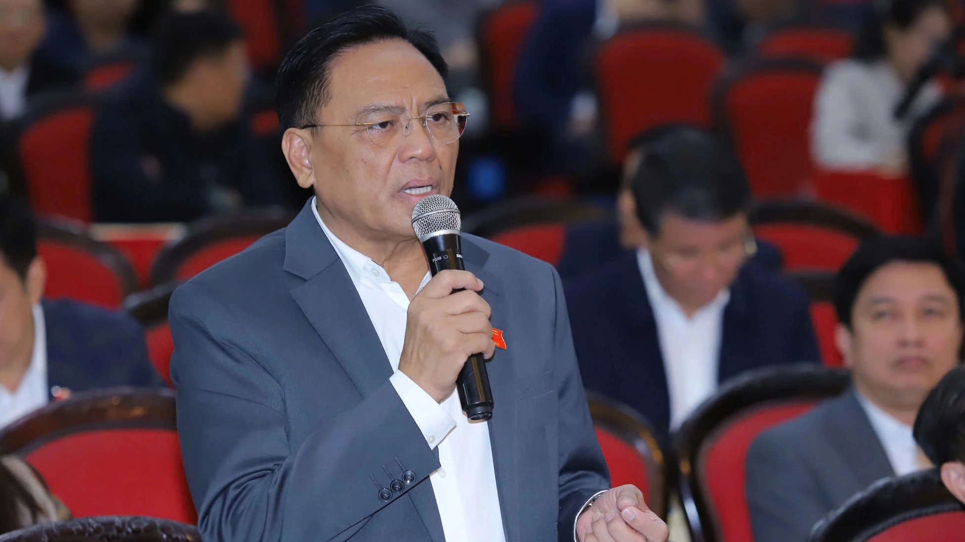 'Bầu' Đoan bị cáo buộc thu lợi bất chính 191 tỉ khi bán đất - Ảnh 1.