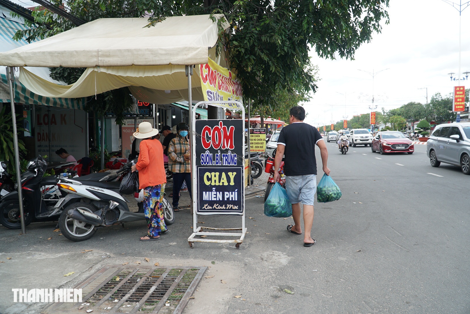 Tòa thánh Tây Ninh chào đón Hội yến Diêu Trì Cung với Biển hiệu 0 đồng rợp đường - Ảnh 4.