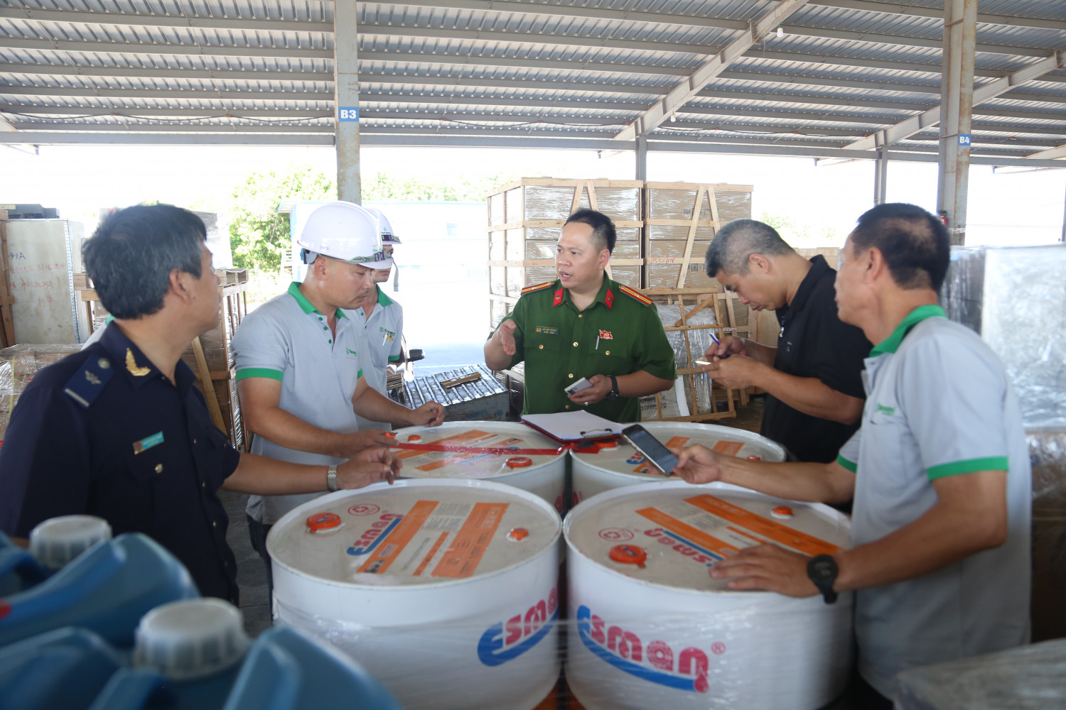 Khởi tố vụ buôn lậu tại cửa khẩu Bắc Lu…