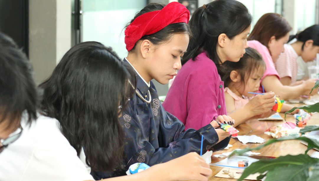 Bộ trang phục trung thu bị thất truyền trăm năm được phục dựng lại - Ảnh 11.