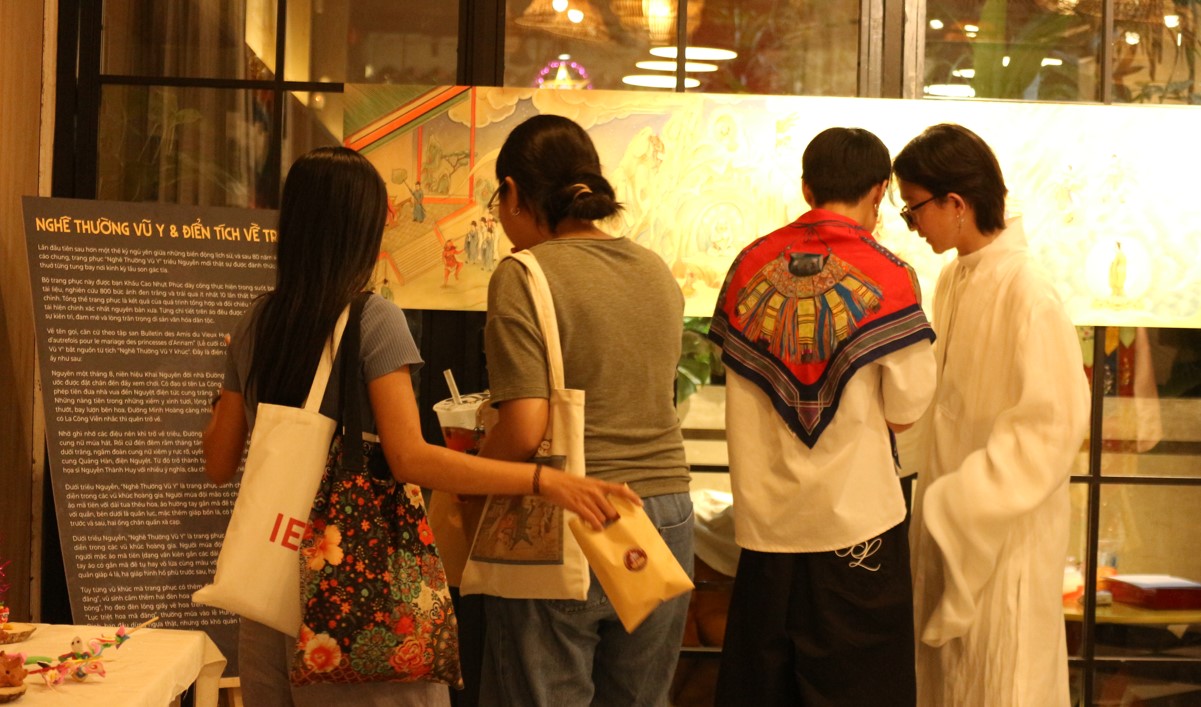 Bộ trang phục trung thu bị thất truyền trăm năm được phục dựng lại - Ảnh 4. Bộ trang phục trung thu bị thất truyền trăm năm được phục dựng lại - Ảnh 4.