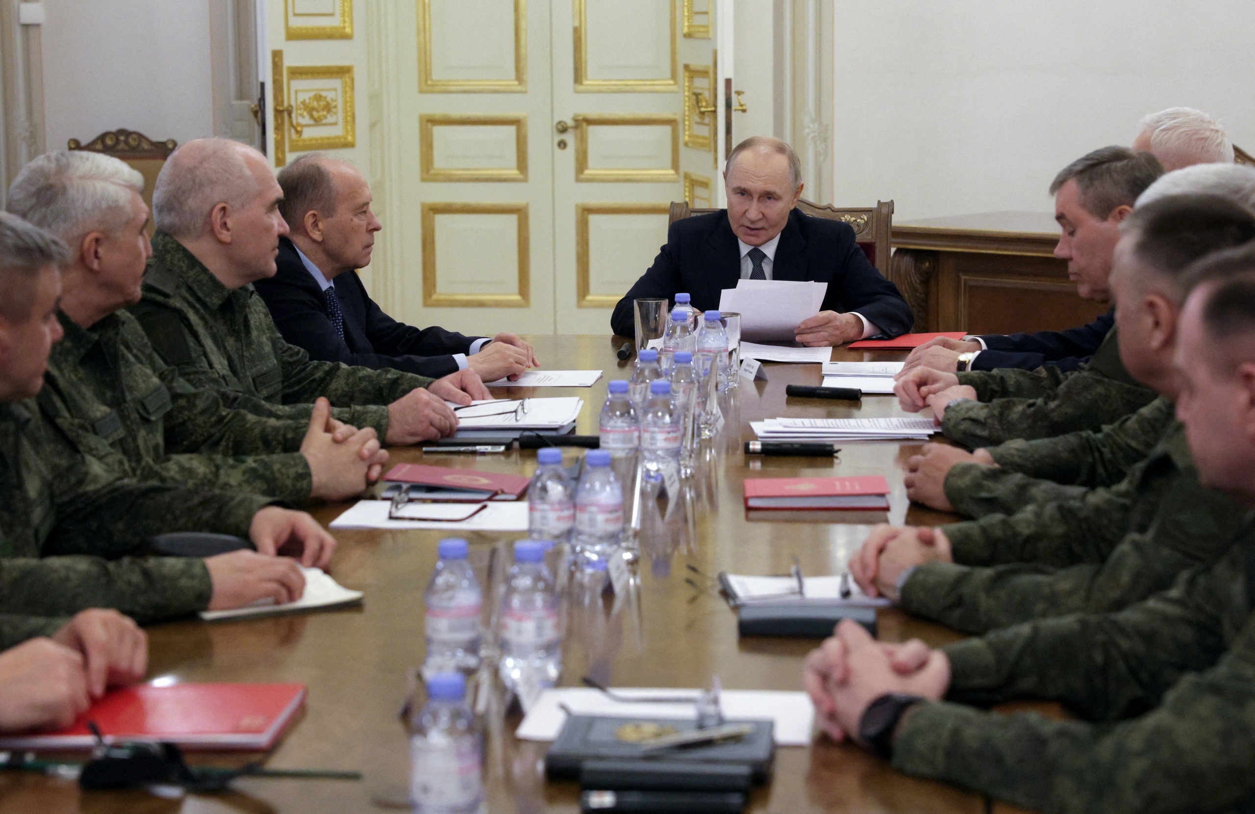 Ông Putin nói Nga kiểm soát thêm gần 5.000 km2 tại Ukraine- Ảnh 1.
