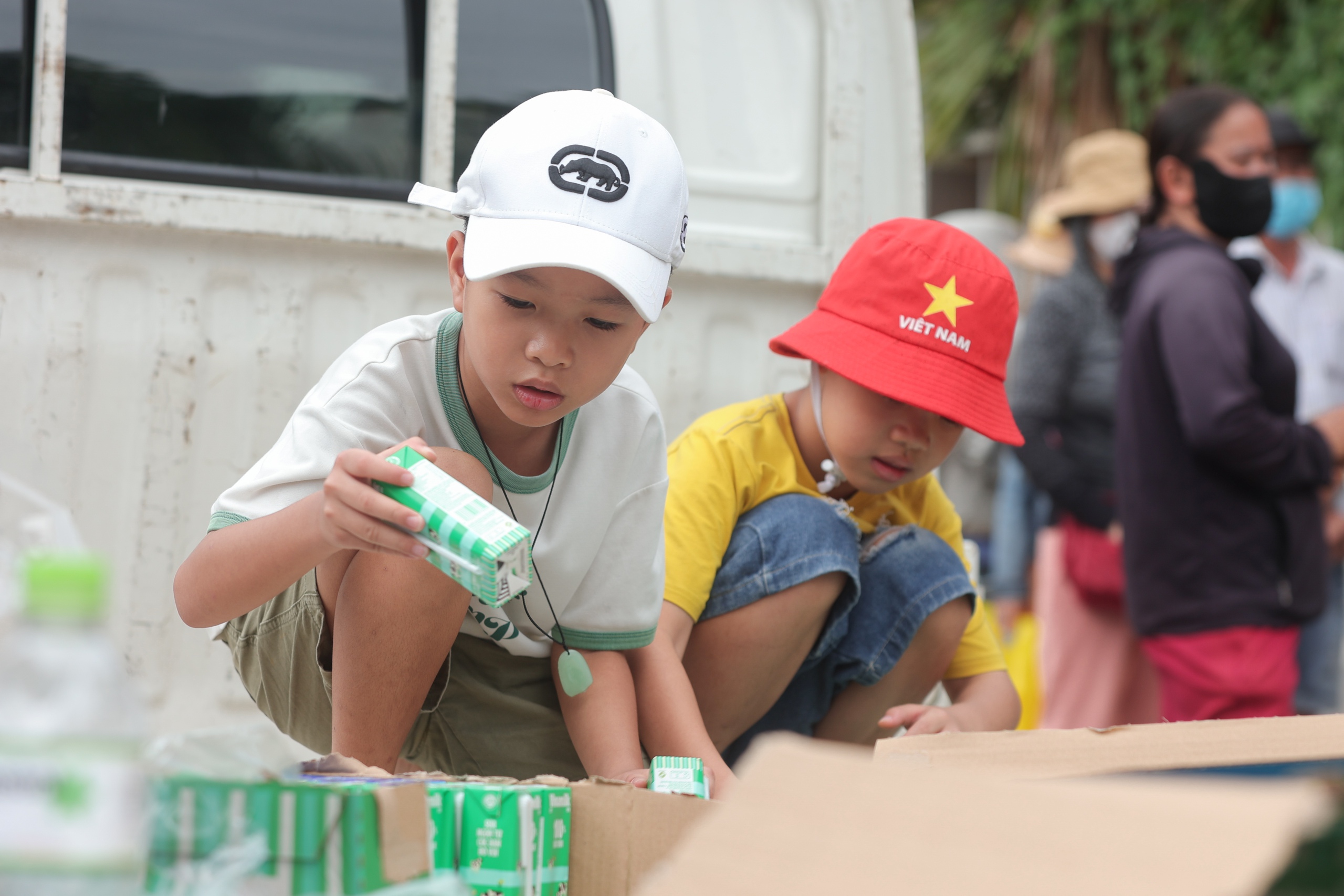 TP.HCM nghĩa tình: Thầy giáo dạy nhạc mở bếp ăn thiện nguyện Đô Thăng gieo thiện lành- Ảnh 4.