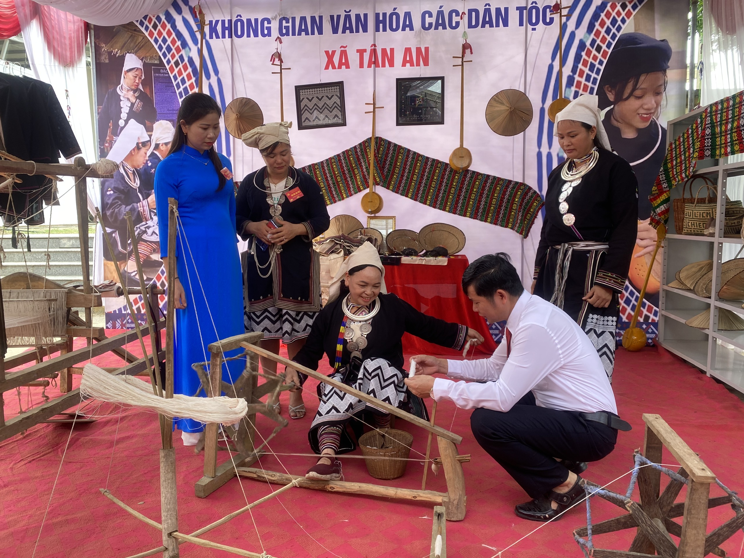 Hồi sinh nghề dệt thổ cẩm của người Dao Tiền tại Tân Cường - Ảnh 2.