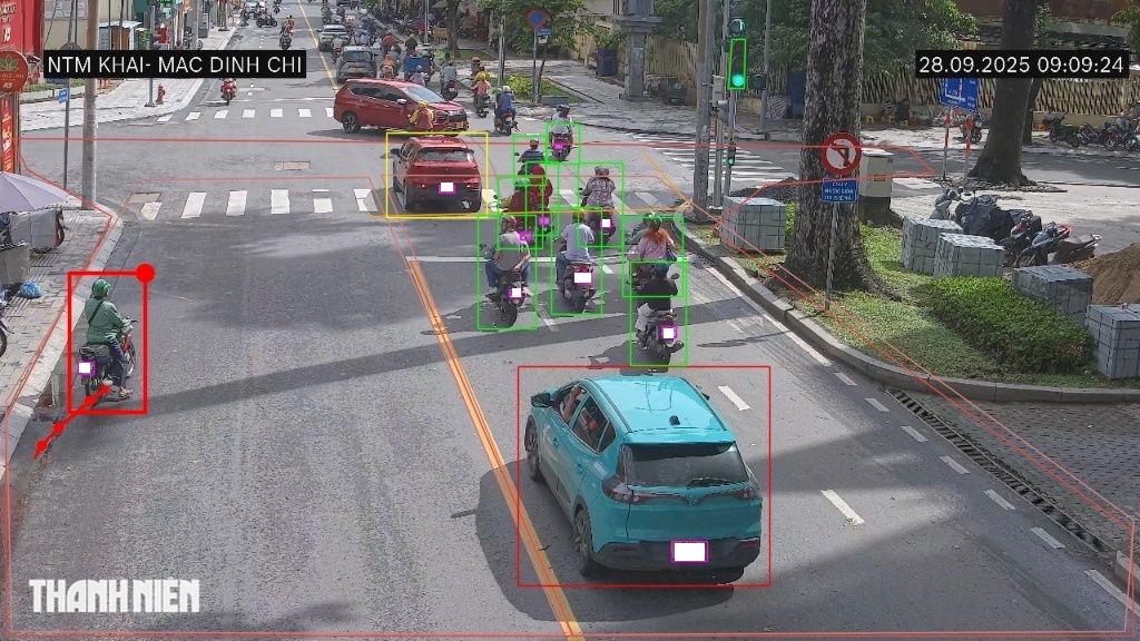 Camera AI của CSGT TP.HCM bắt lỗi hàng loạt xe máy vượt đèn đỏ ở trung tâm- Ảnh 9.