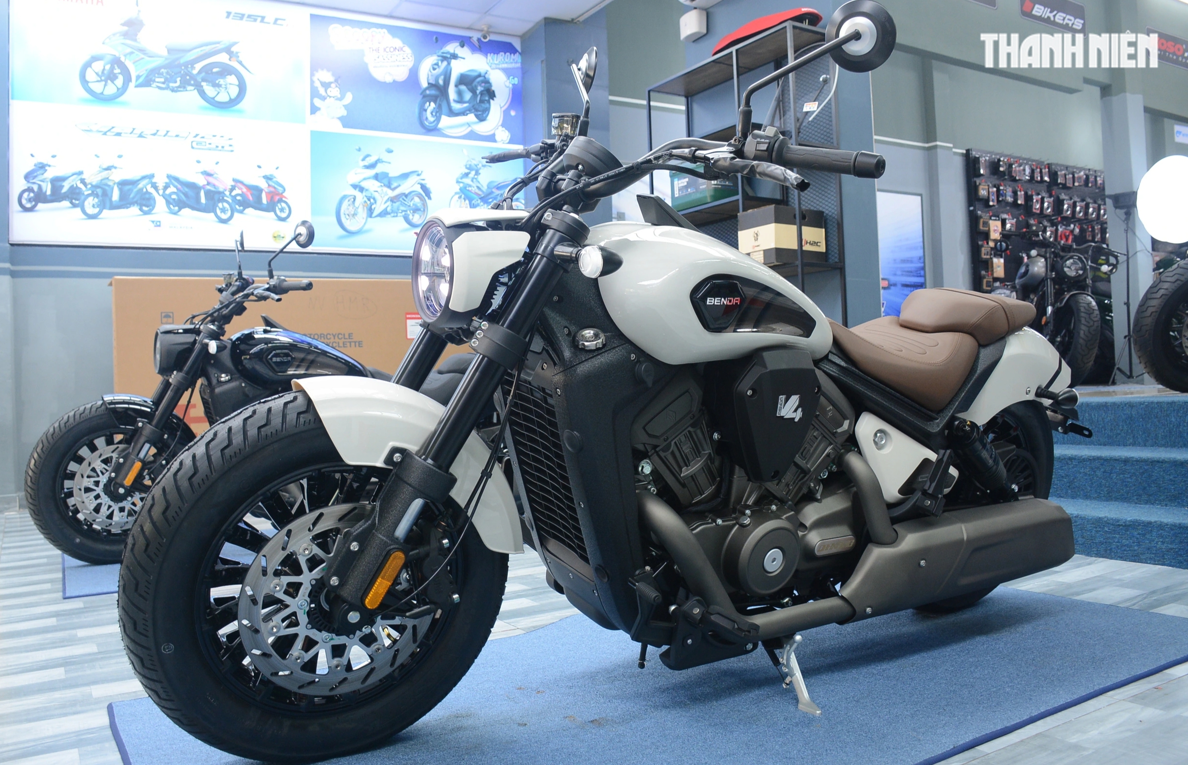 M&ocirc; t&ocirc; đậm chất chơi Benda Dark Flag 500 Commander về Việt Nam, trang bị phuộc hơi - Ảnh 2.