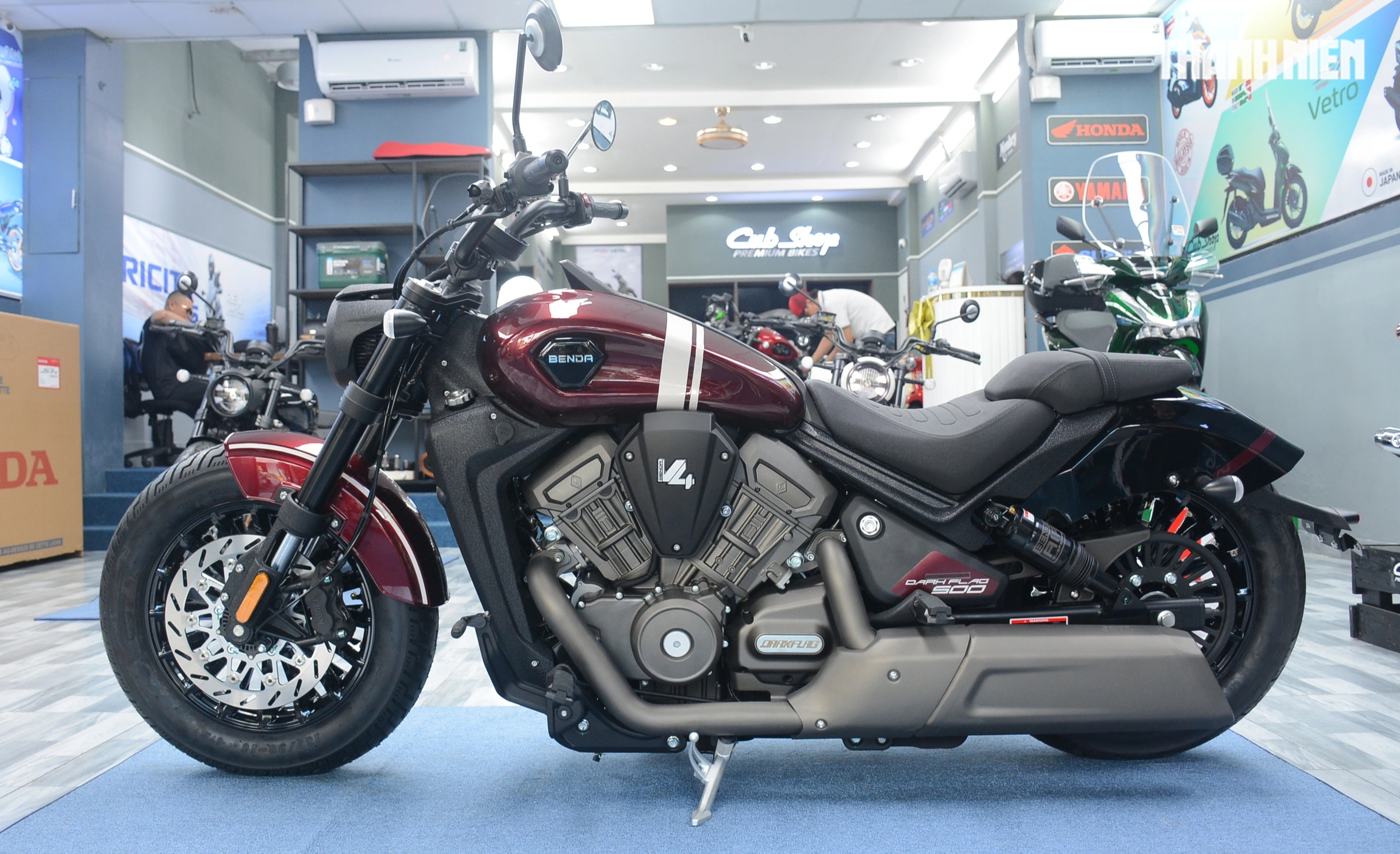 M&ocirc; t&ocirc; đậm chất chơi Benda Dark Flag 500 Commander về Việt Nam, trang bị phuộc hơi - Ảnh 3.