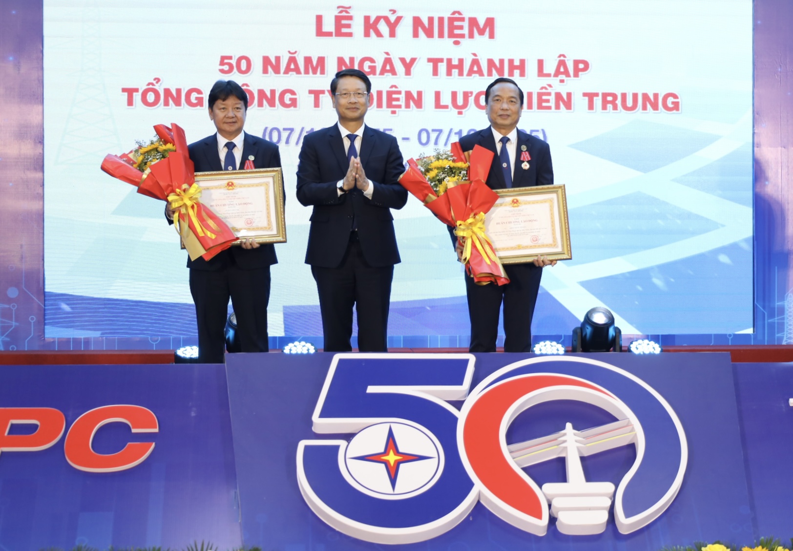 Tổng công ty Điện lực miền Trung: Hành trình 50 năm nguồn sáng vượt núi, vươn khơi- Ảnh 4.