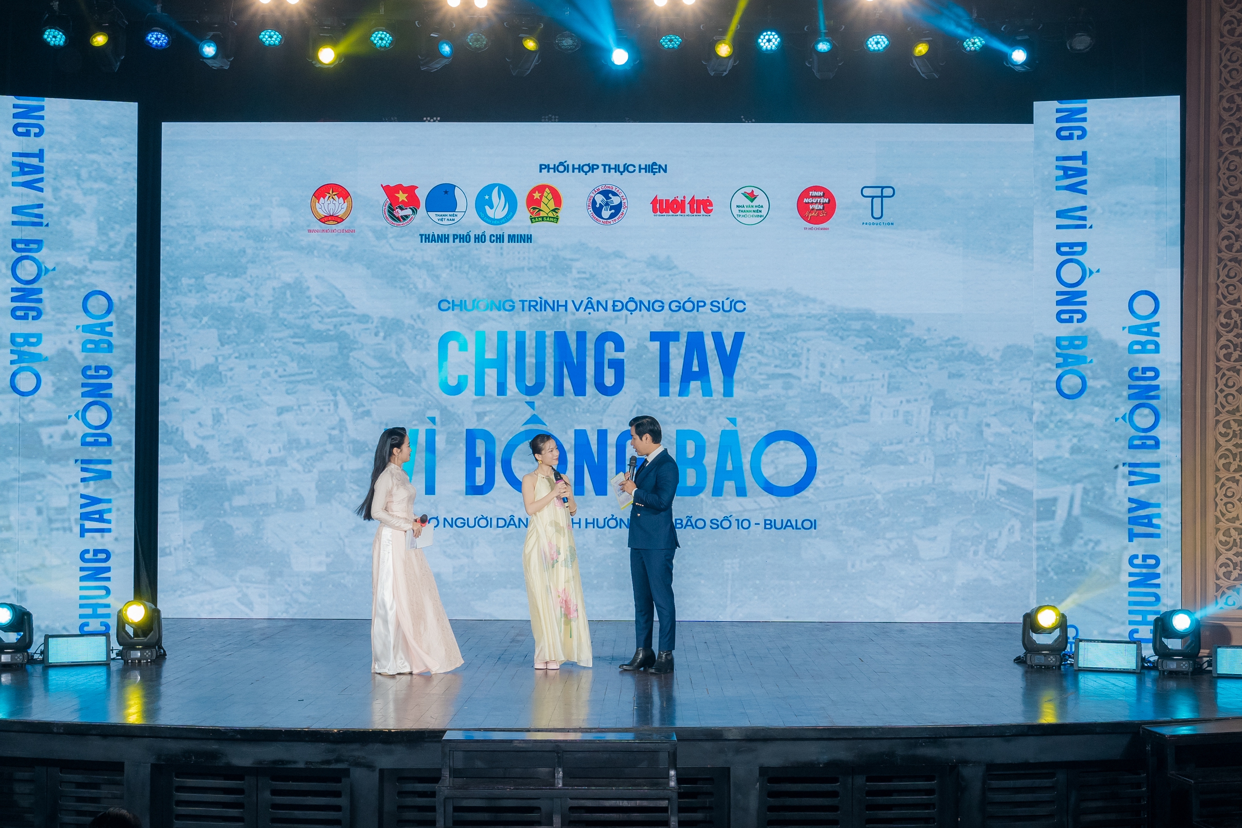 Một đêm nhạc quyên góp hơn 10 tỉ đồng ủng hộ vùng lũ - Ảnh 5.