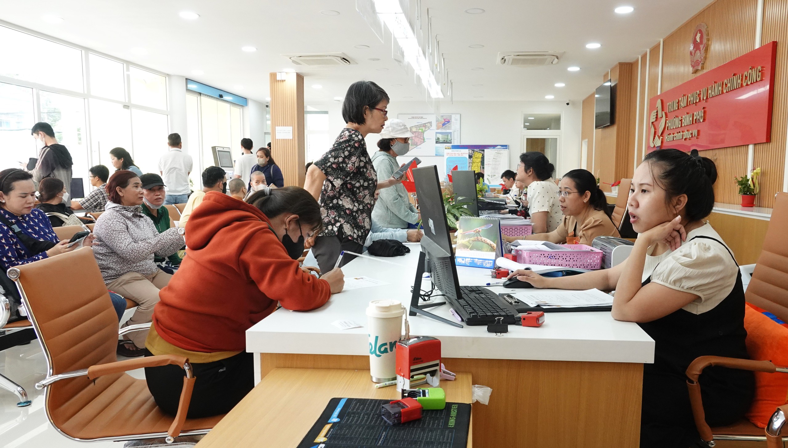 Bí thư Trần Lưu Quang: Không vội vàng bố trí lại công chức phường, xã- Ảnh 2.