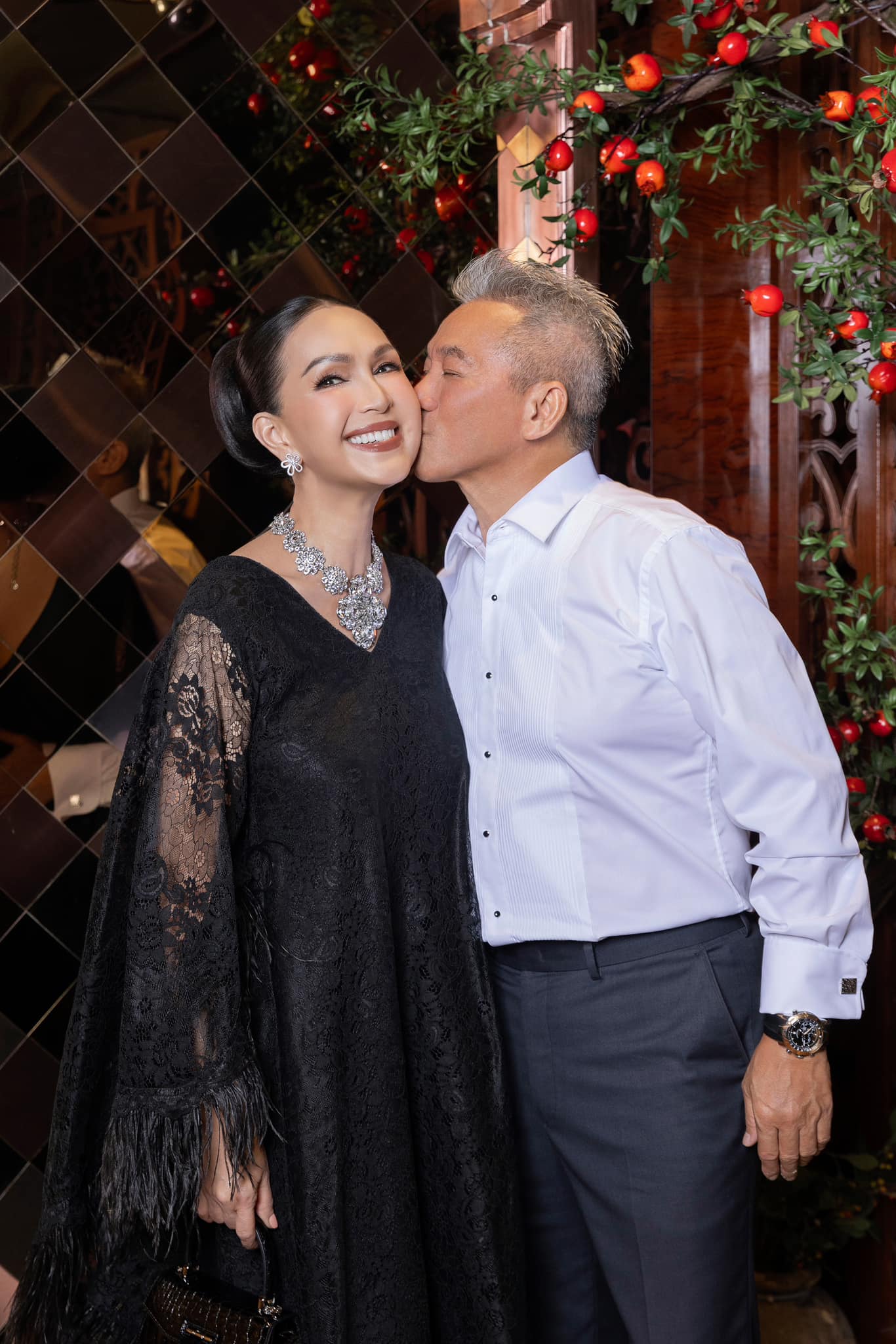 'Nữ hoàng ảnh lịch' Diễm My: Tôi không biết nấu ăn nhưng vẫn giữ được chồng - Ảnh 3.