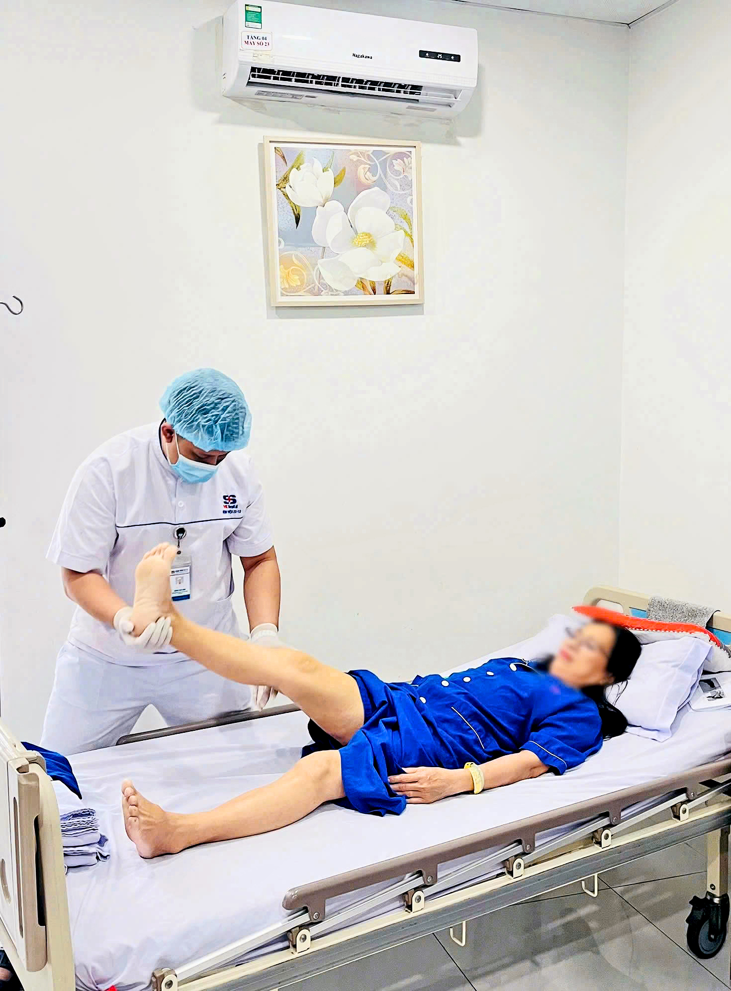 Bệnh viện 22-12 tại Khánh Hòa từng bước làm chủ công nghệ thay khớp háng - Ảnh 2.