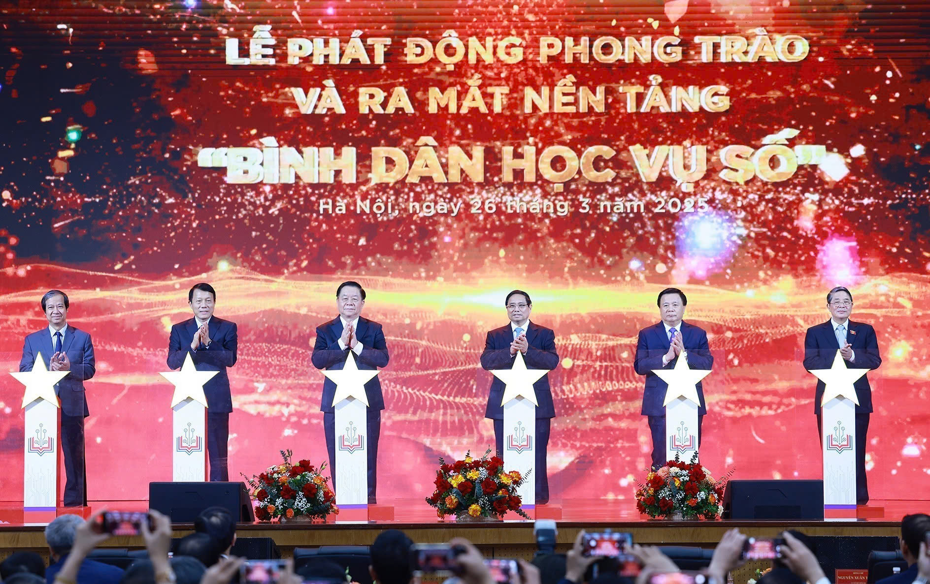 Cách mạng số tiến vào kỷ nguyên mới - Ảnh 1.