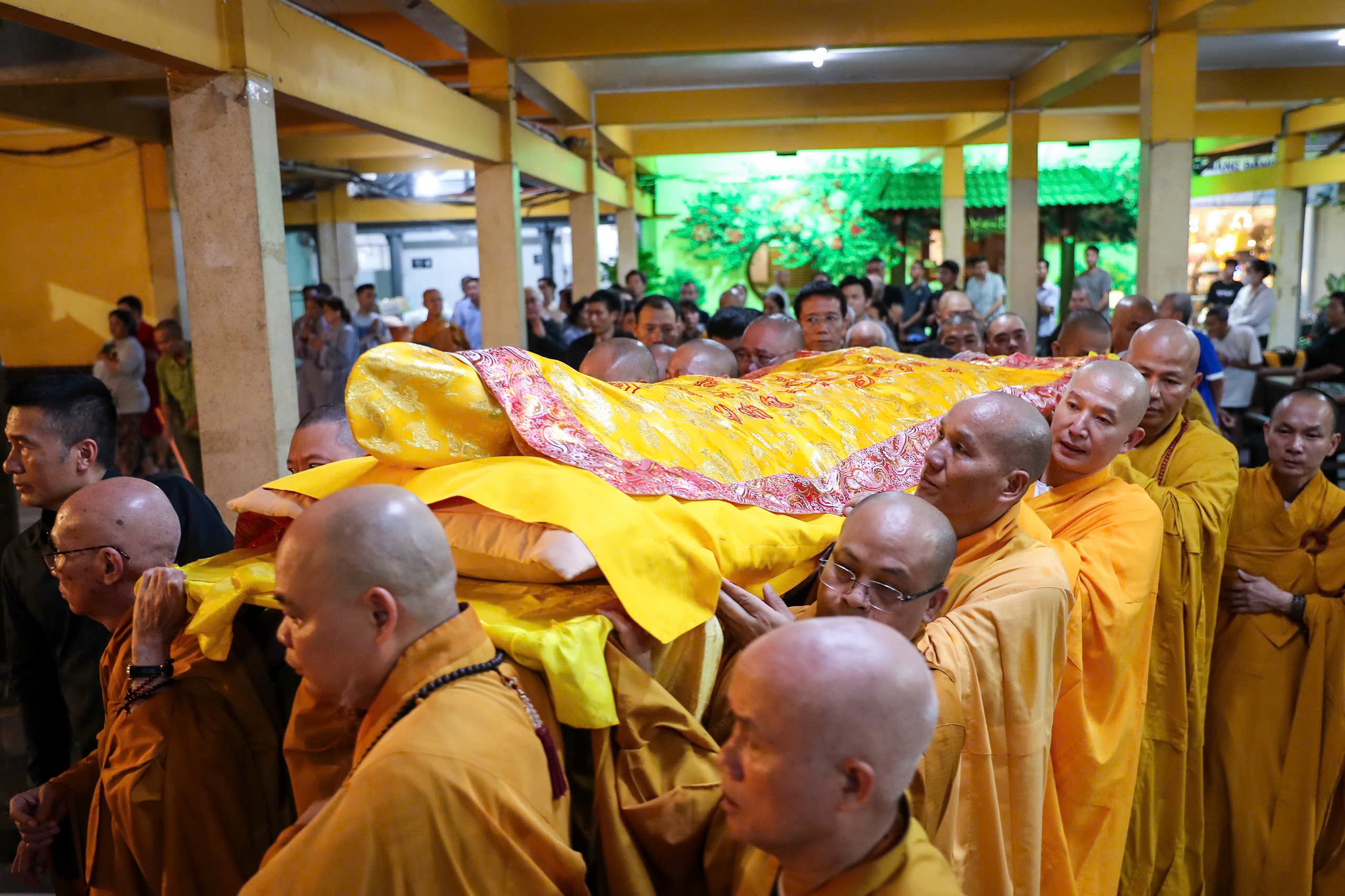 Trang nghiêm lễ nhập quan trưởng lão hò…