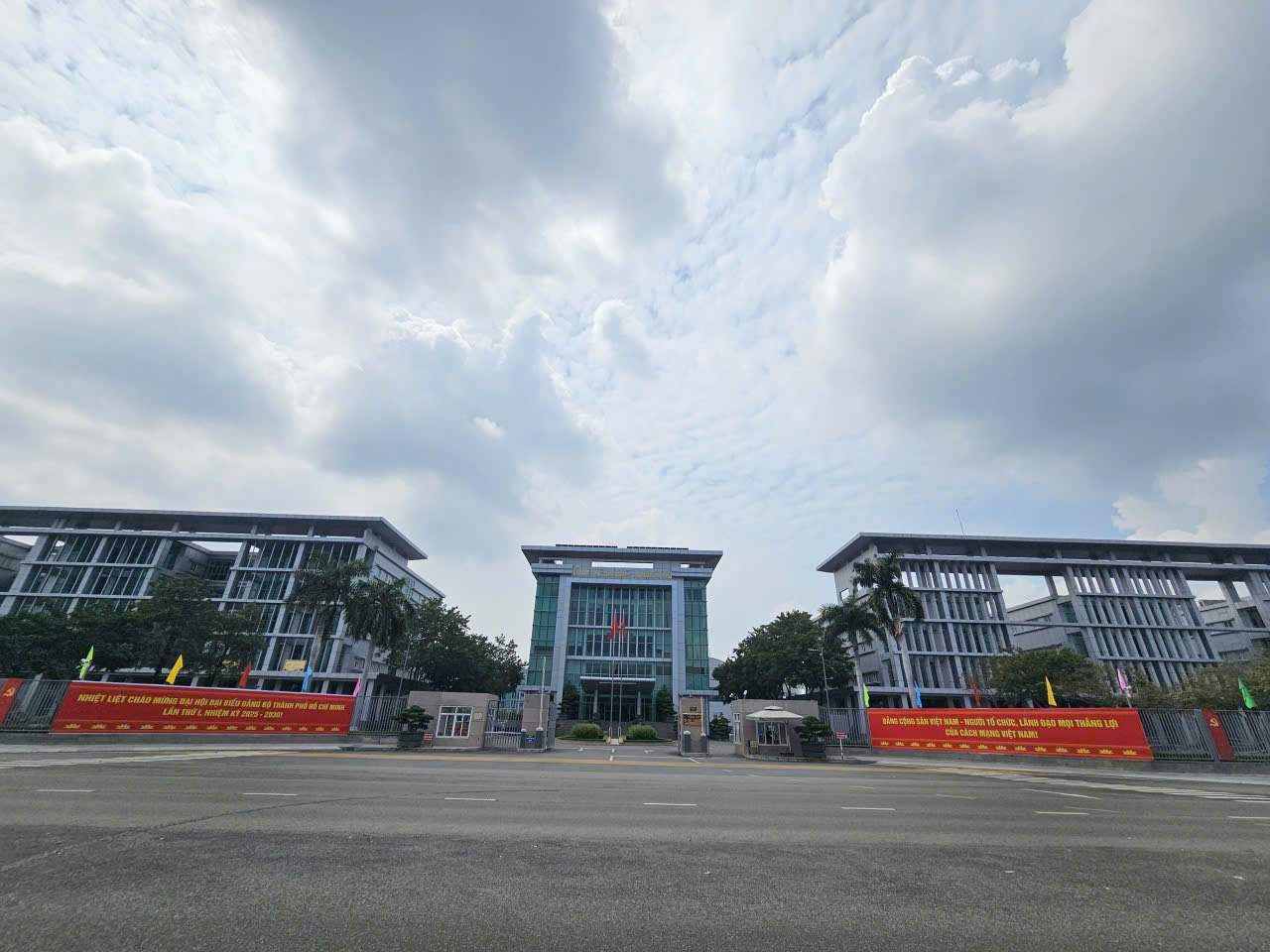 Trụ sở ngàn tỉ đề xuất giao cho Trường ĐH Y Dược TP.HCM hoành tráng ra sao?- Ảnh 2.