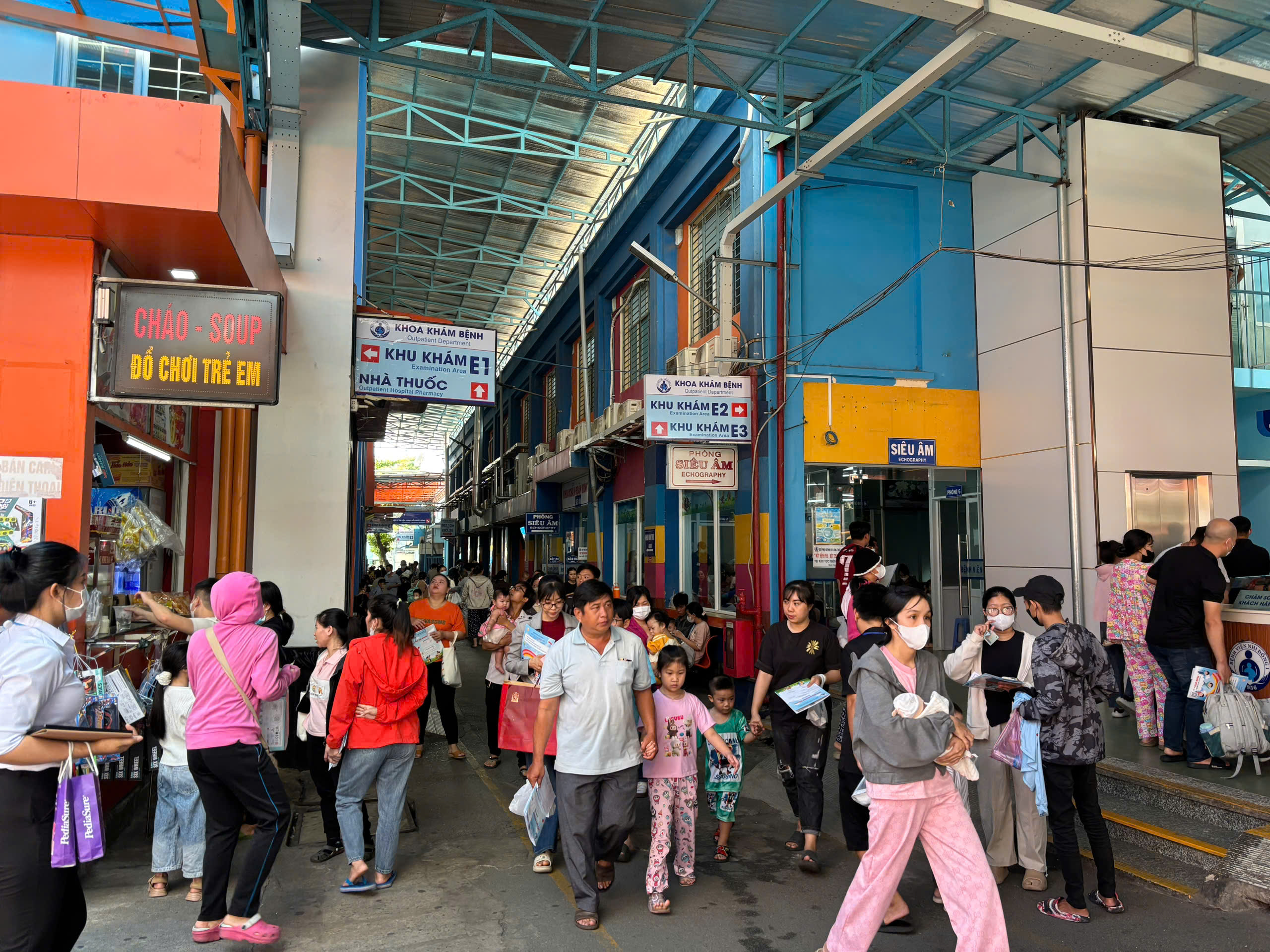 Bệnh hô hấp tăng mạnh, những dấu hiệu ba mẹ cần đưa con đến bệnh viện ngay- Ảnh 1. Bệnh hô hấp tăng mạnh, những dấu hiệu ba mẹ cần đưa con đến bệnh viện ngay- Ảnh 1.