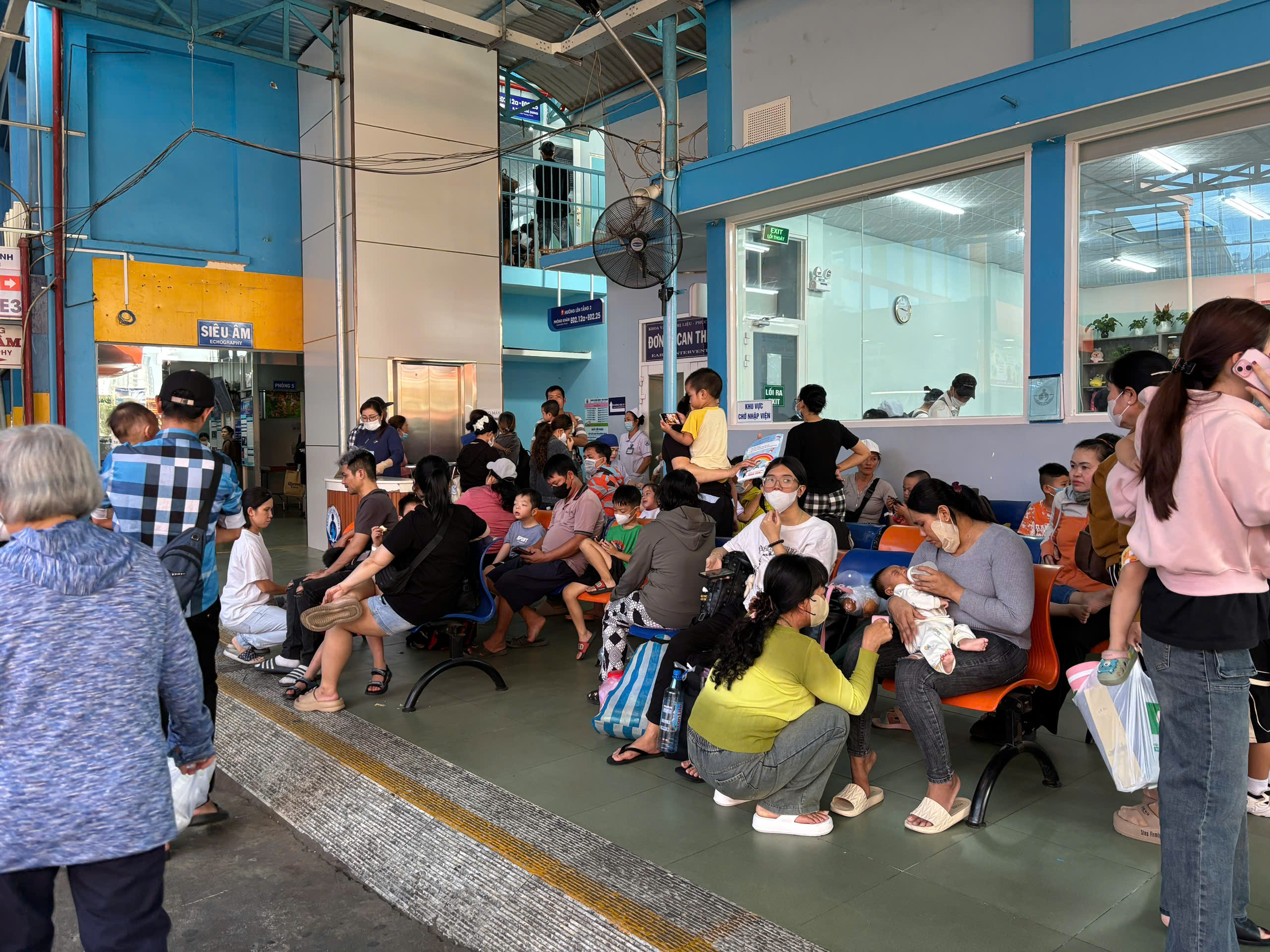 Bệnh hô hấp tăng mạnh, những dấu hiệu ba mẹ cần đưa con đến bệnh viện ngay- Ảnh 2. Bệnh hô hấp tăng mạnh, những dấu hiệu ba mẹ cần đưa con đến bệnh viện ngay- Ảnh 2.