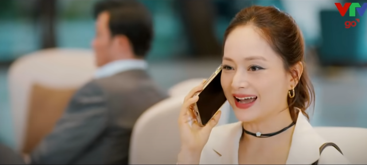 Cặp đôi Gia đình mình vui bất thình lình tái hợp trong Gió ngang khoảng trời xanh - Ảnh 2. Cặp đôi Gia đình mình vui bất thình lình tái hợp trong Gió ngang khoảng trời xanh - Ảnh 2.