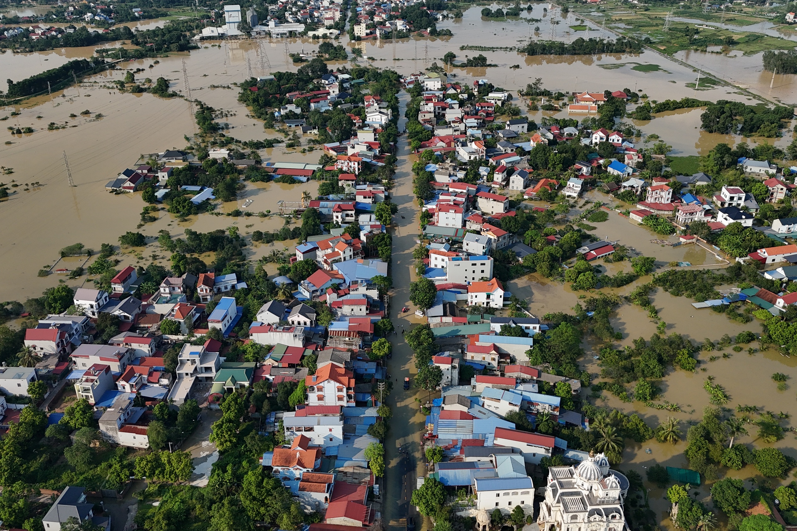 Lũ sông Cầu gây cô lập 14 . 000 Người ở xã Trung Giã ngọai thành Hà Nội - Ảnh 4. Lũ sông Cầu gây cô lập 14 . 000 Người ở xã Trung Giã ngọai thành Hà Nội - Ảnh 4.
