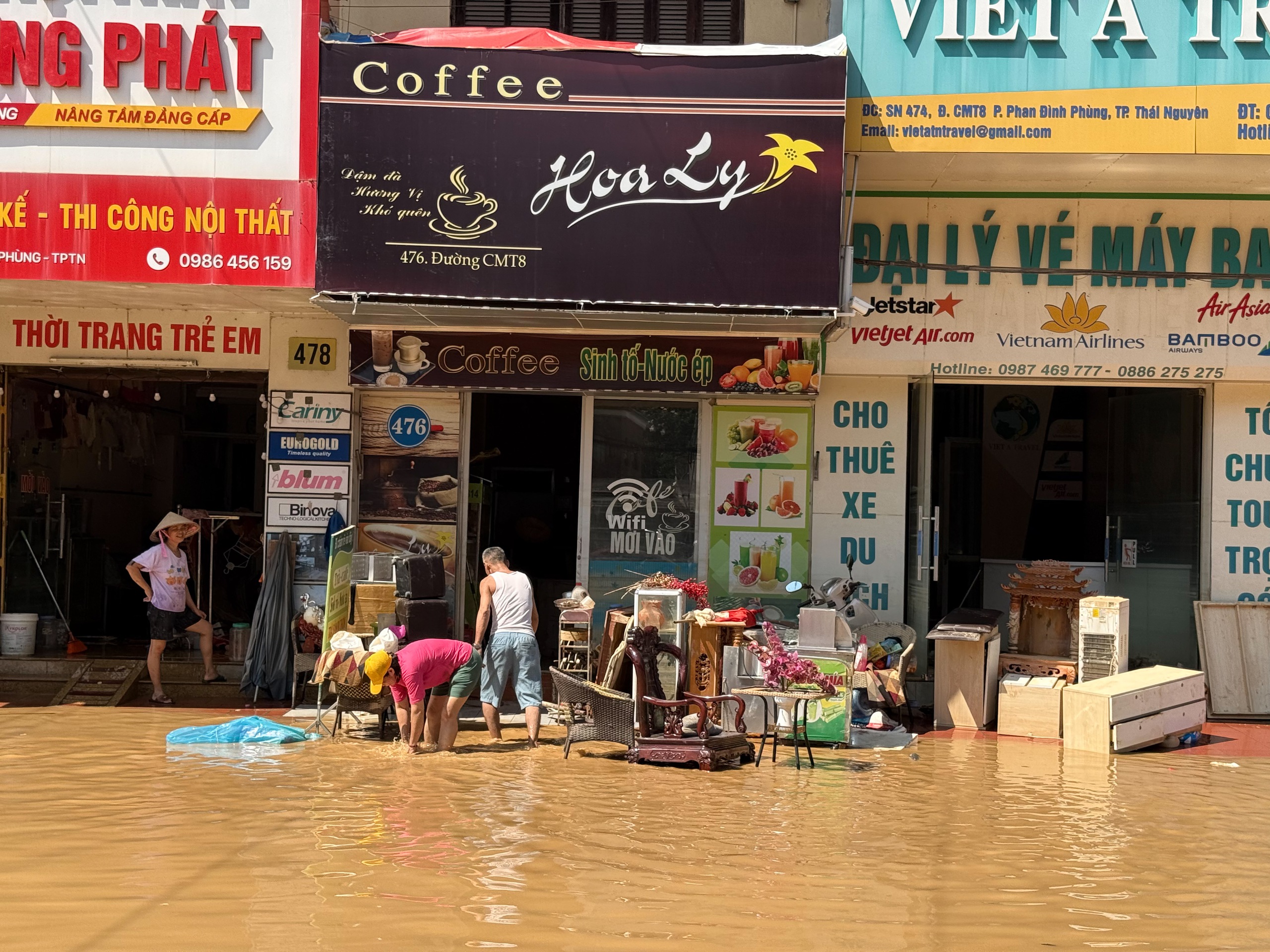 Cận cảnh Th&aacute;i Nguy&ecirc;n ngổn ngang sau nước lũ r&uacute;t v&agrave; nỗi lo của người d&acirc;n - Ảnh 3.