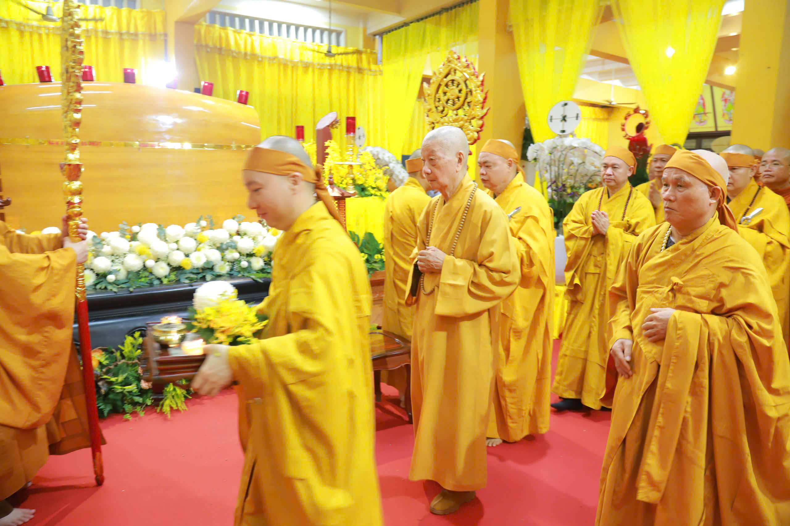 Đức Pháp chủ Giáo hội Phật giáo Việt Nam tưởng niệm trưởng lão hòa thượng Thích Trí Tịnh - Ảnh 6.