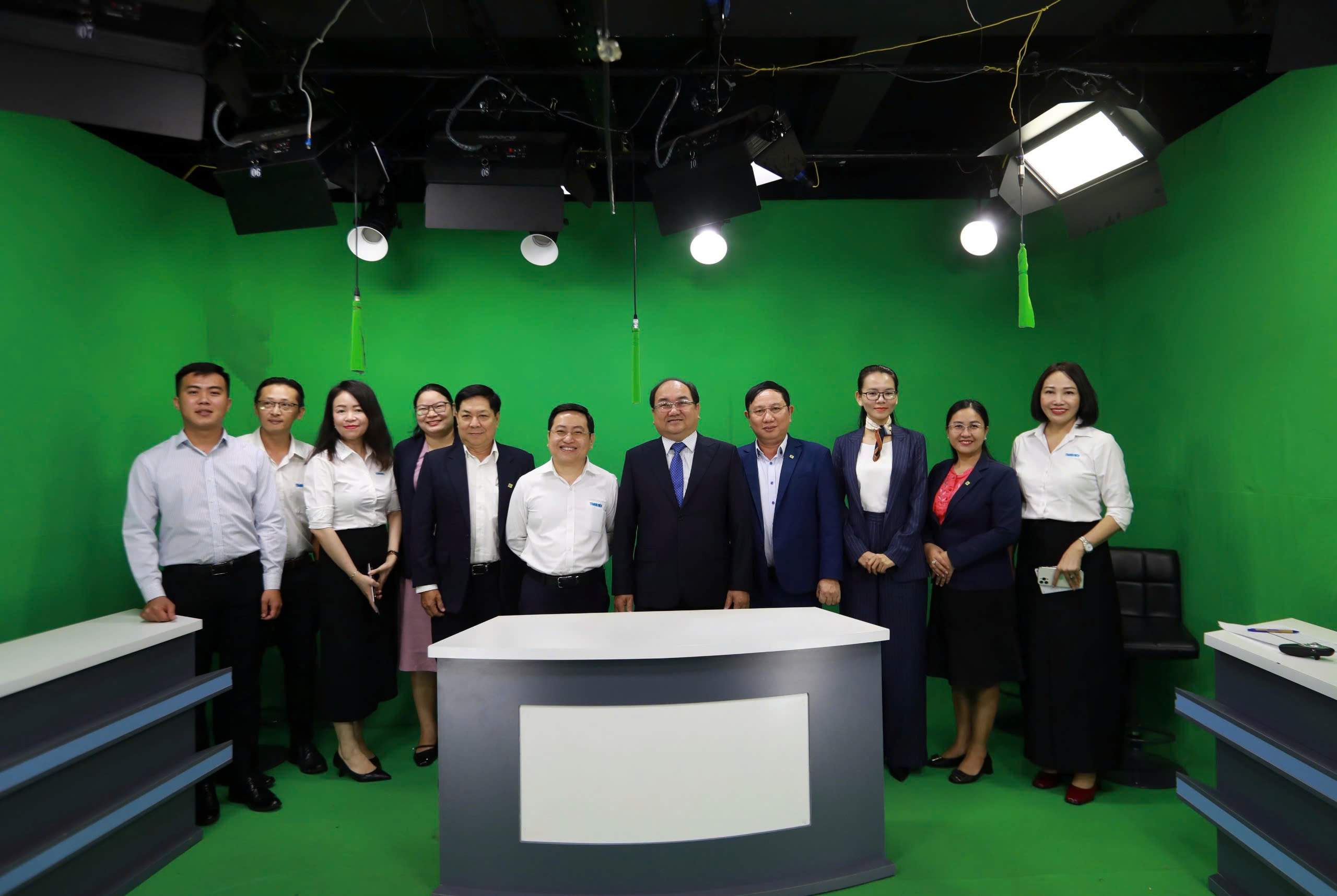 B&aacute;o Thanh Ni&ecirc;n k&yacute; kết hợp t&aacute;c c&ugrave;ng Trường ĐH Văn Hiến, đ&aacute;nh dấu bước tiến gắn kết mới- Ảnh 2.