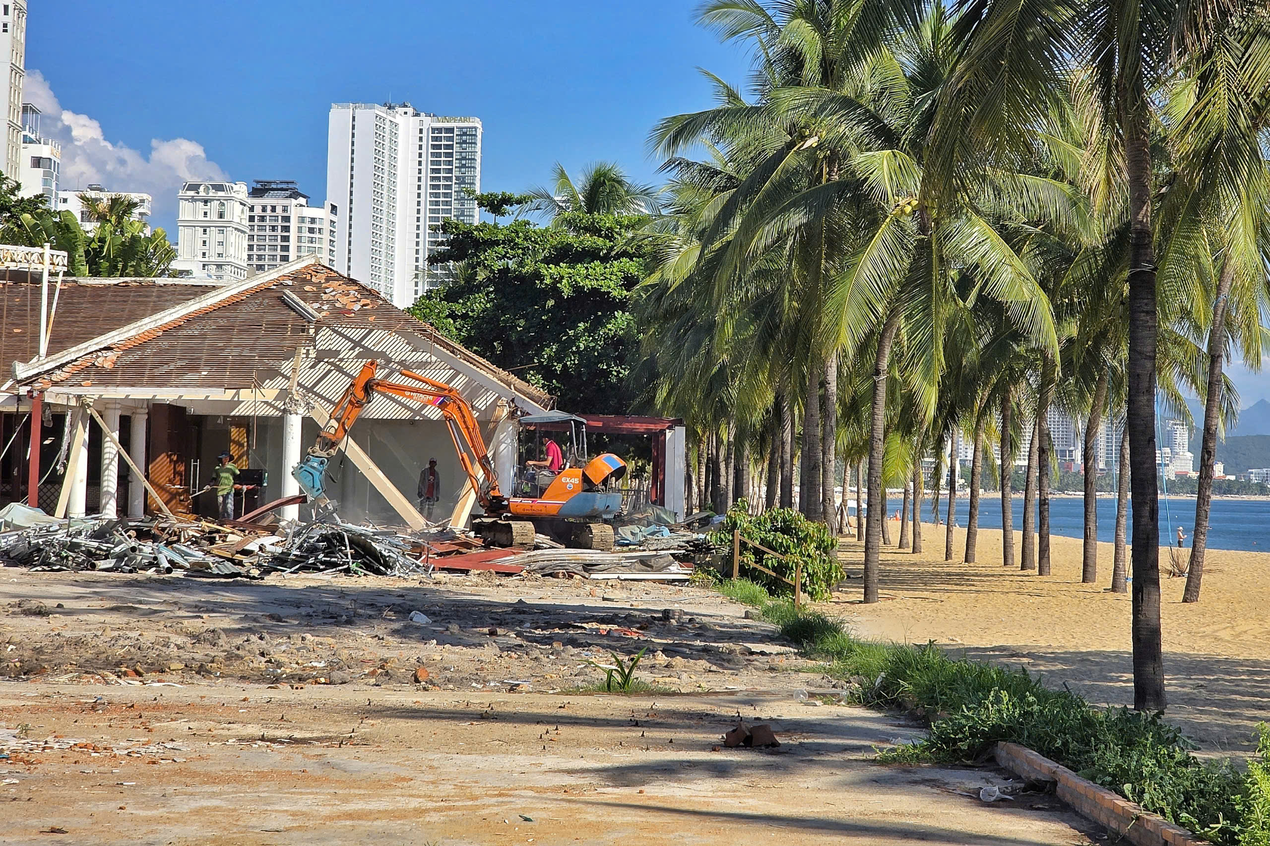 Khánh Hòa đấu giá khu đất vàng ven biển Trần Phú phục vụ cộng đồng - Ảnh 3. Khánh Hòa đấu giá khu đất vàng ven biển Trần Phú phục vụ cộng đồng - Ảnh 3.