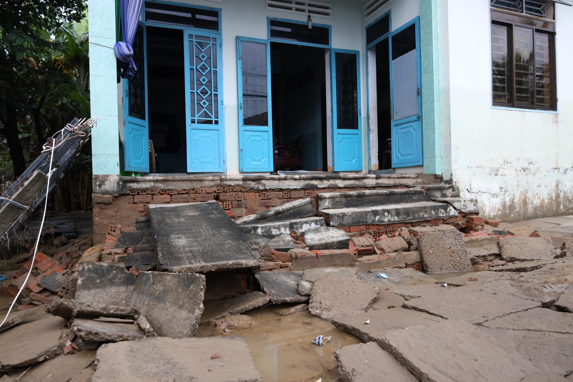 Nước sông Vu Gia - Thu Bồn lại dâng, người Đà Nẵng nhắc nhau: 'Đừng vội đưa đồ xuống!'- Ảnh 5. Nước sông Vu Gia - Thu Bồn lại dâng, người Đà Nẵng nhắc nhau: 'Đừng vội đưa đồ xuống!'- Ảnh 5.