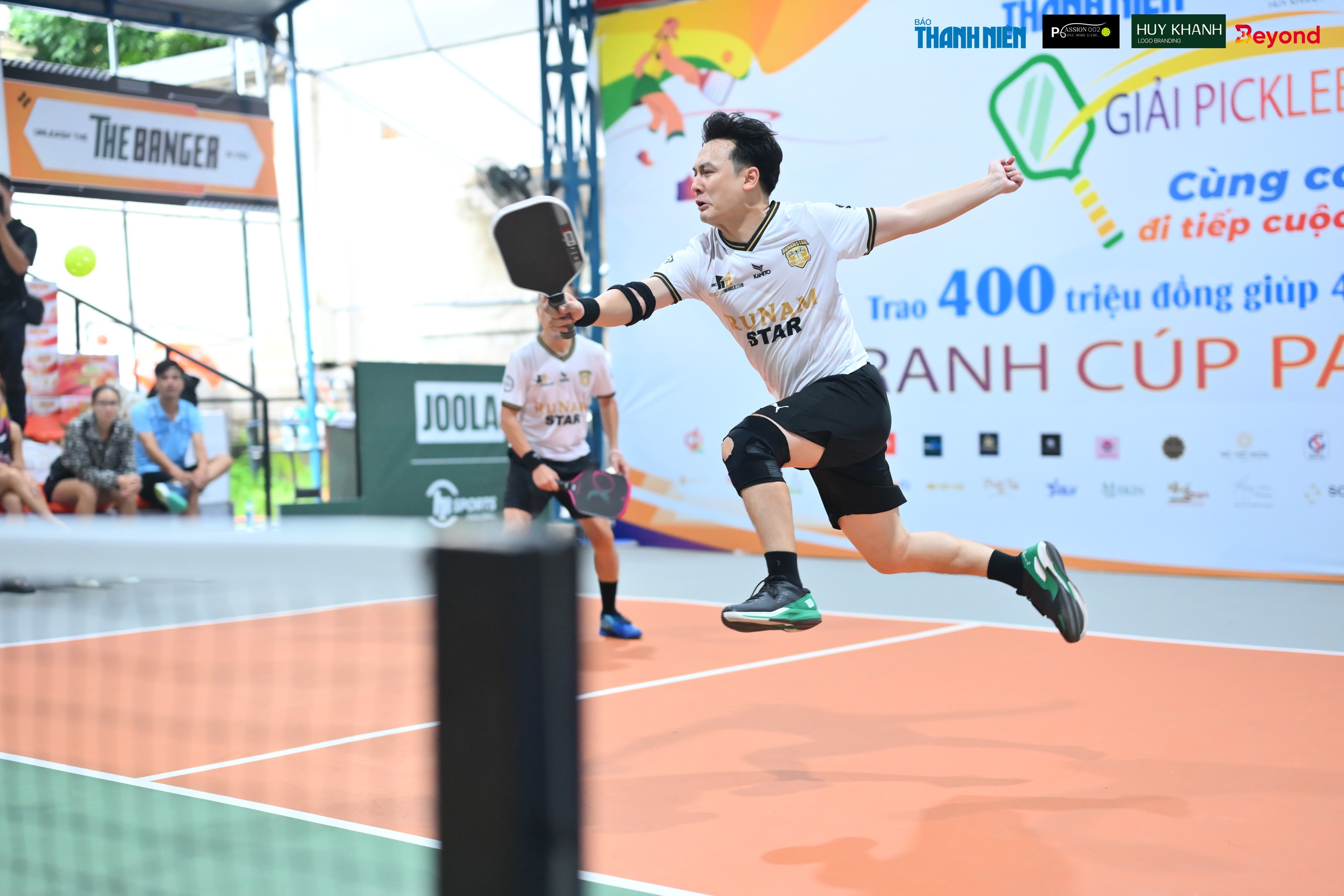 Lý Hoàng Nam bất ngờ xuất hiện tại giải pickleball 'Cùng con đi tiếp cuộc đời' - Ảnh 10.