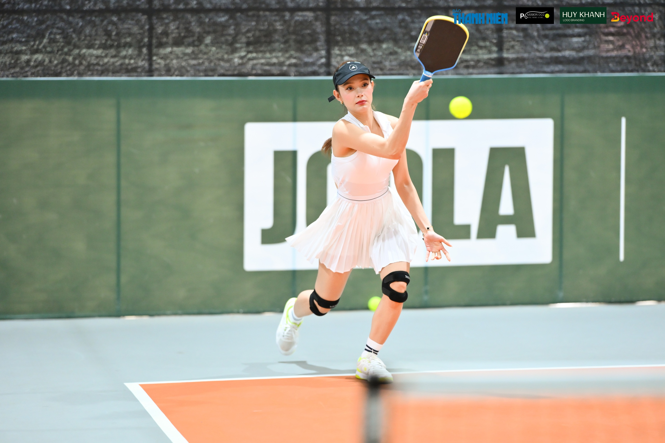 Singer Minh Hang radiant on the pickleball court - Photo 1. Ca sĩ Minh Hằng rạng rỡ trên sân pickleball- Ảnh 1.